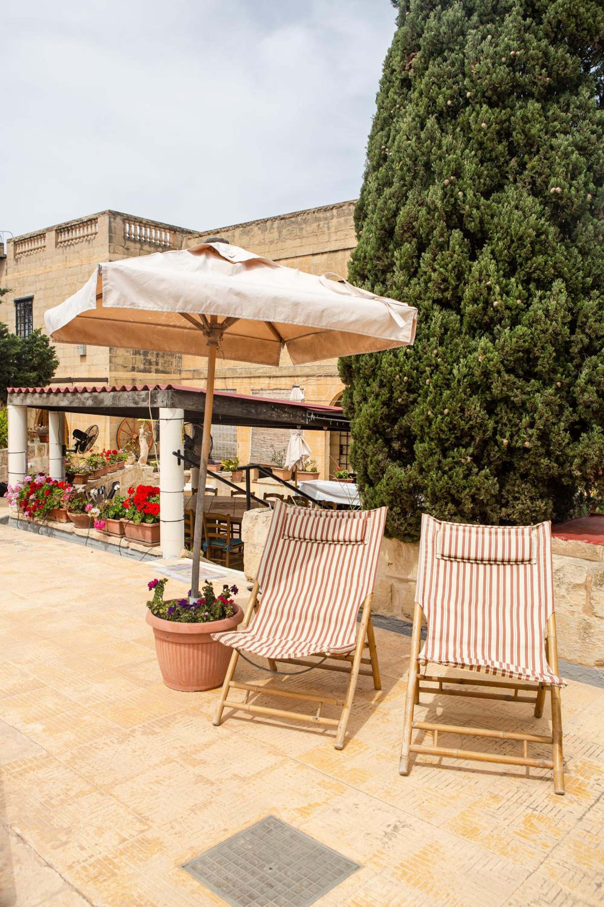 Ta' Bertu Host Family Bed & Breakfast