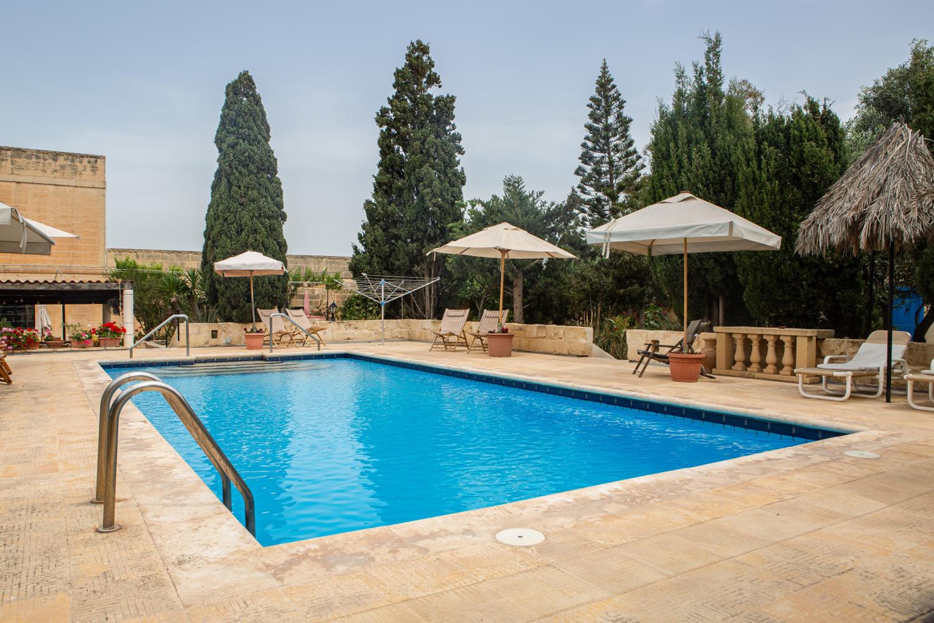 Ta' Bertu Host Family Bed & Breakfast