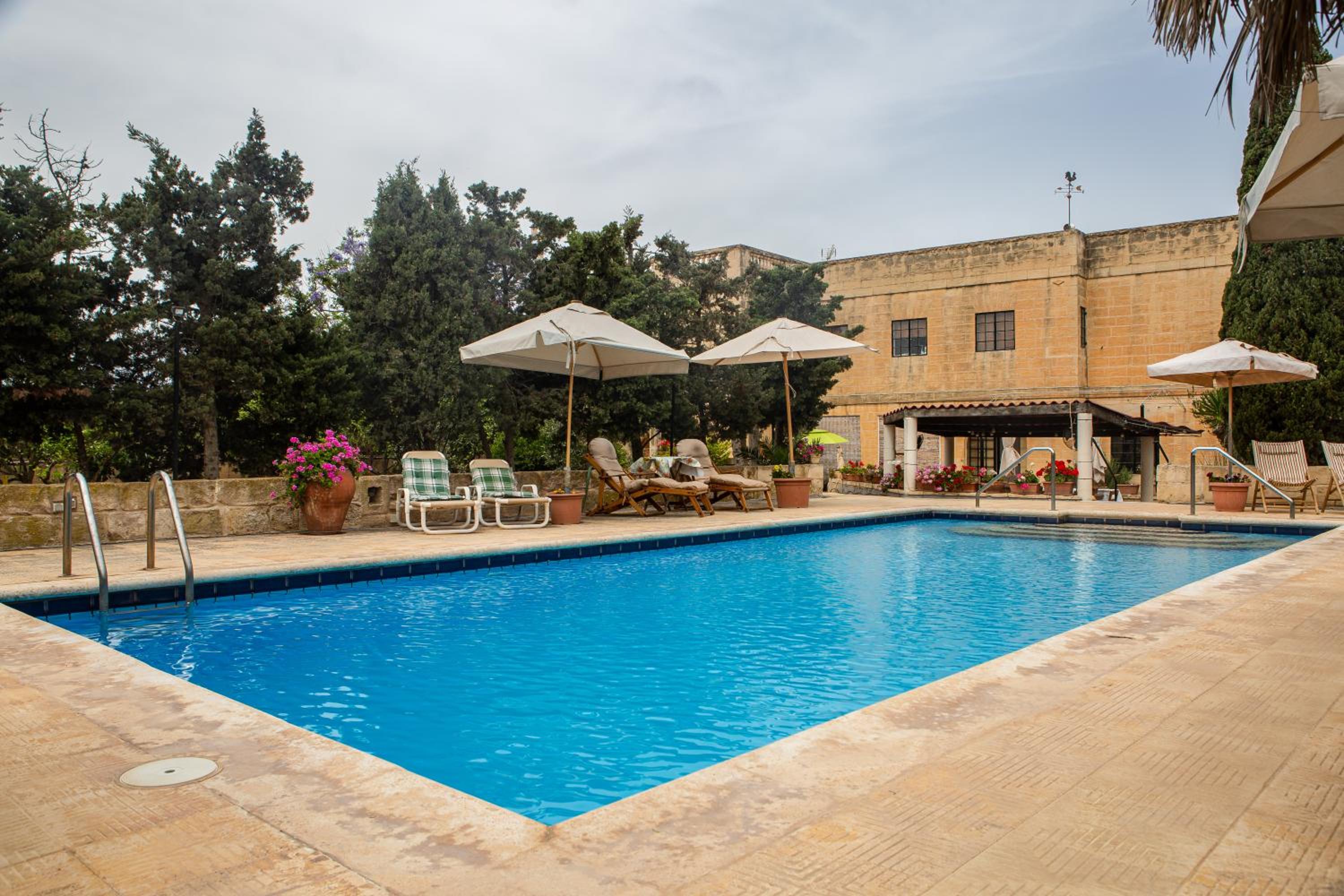 Ta' Bertu Host Family Bed & Breakfast