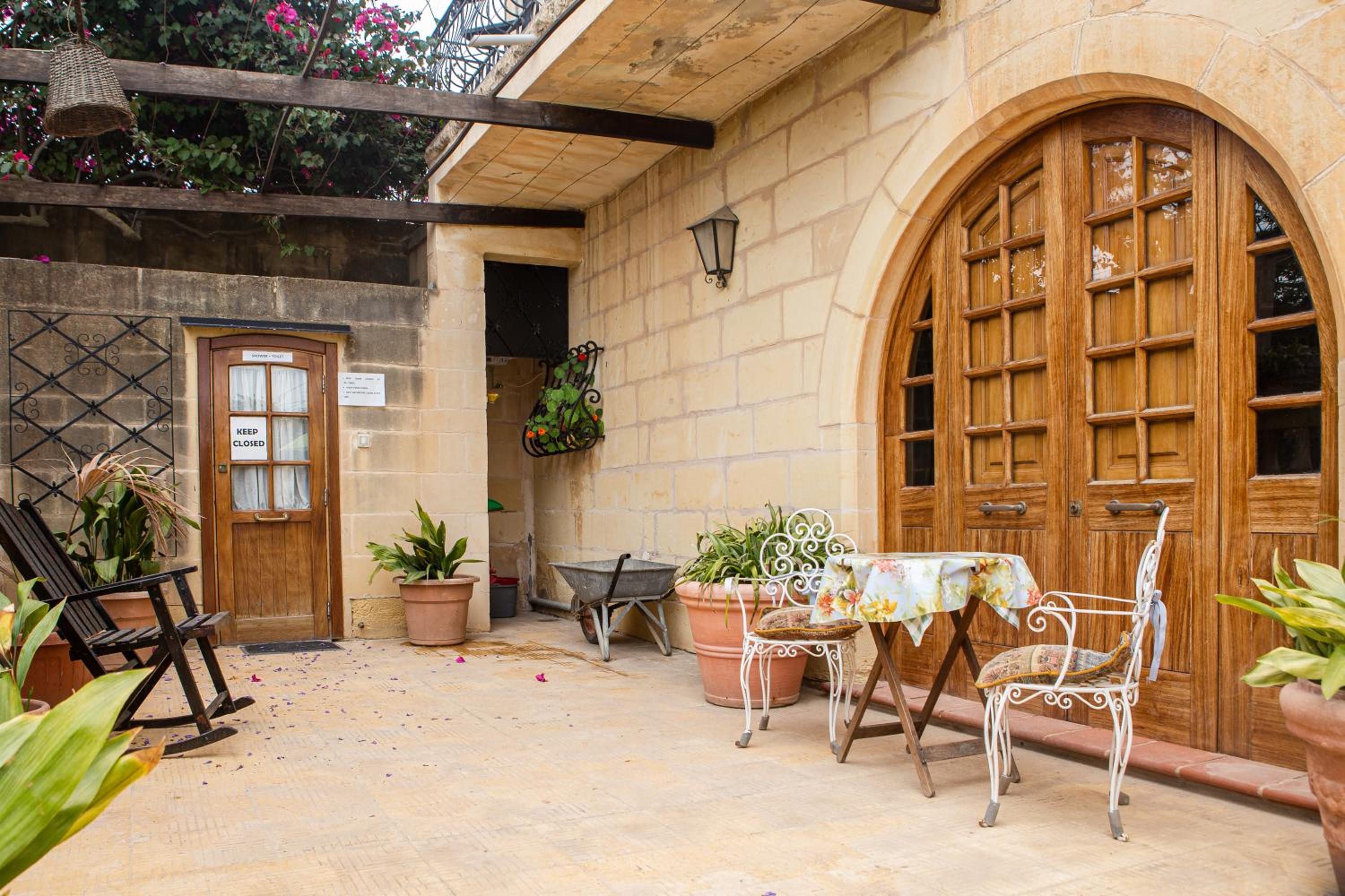 Ta' Bertu Host Family Bed & Breakfast