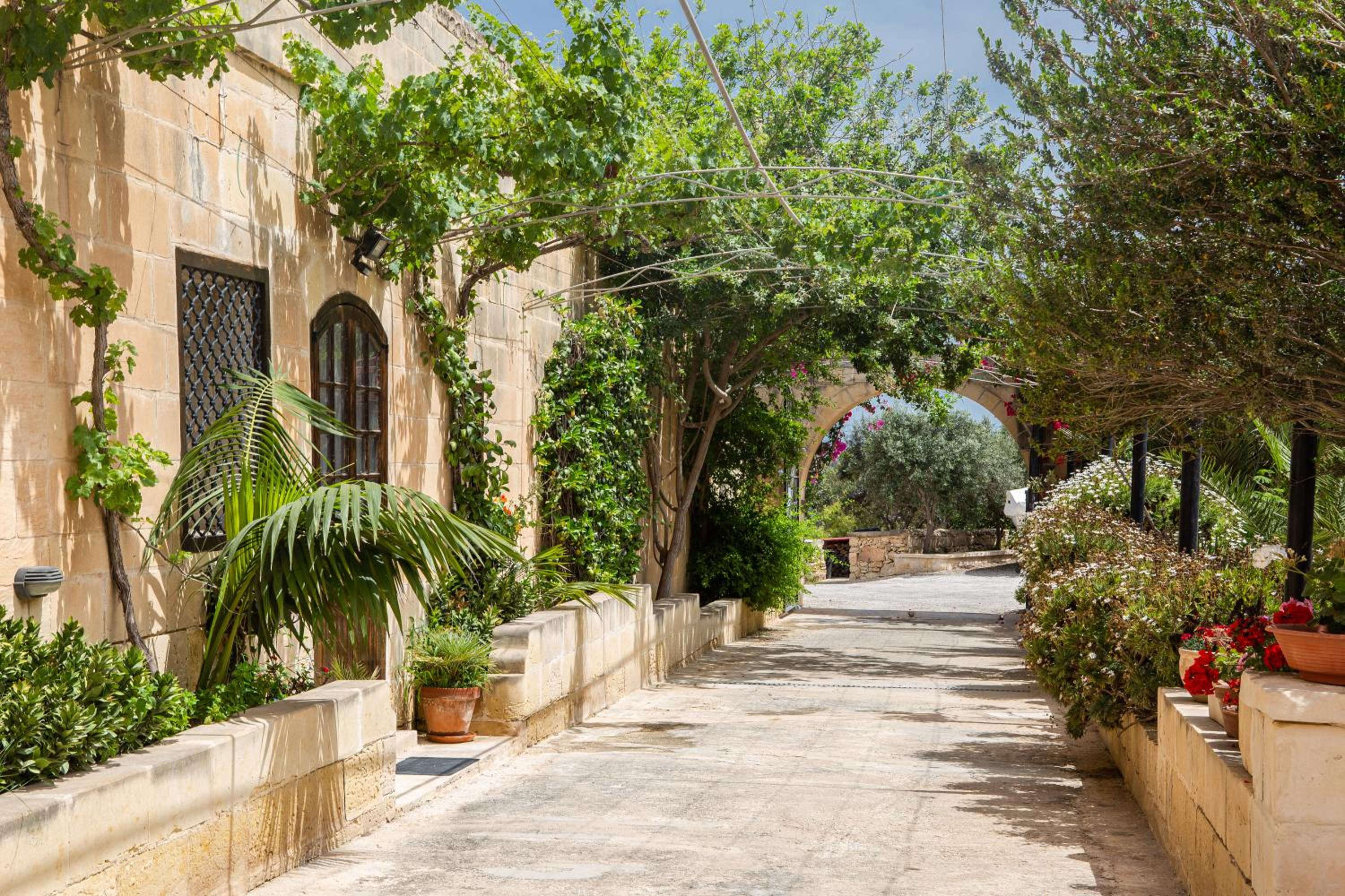 Ta' Bertu Host Family Bed & Breakfast