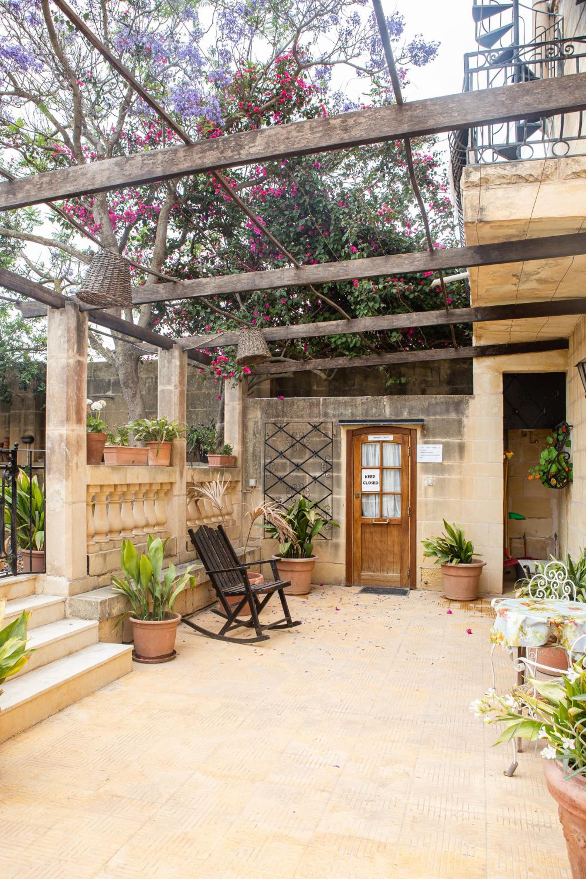 Ta' Bertu Host Family Bed & Breakfast