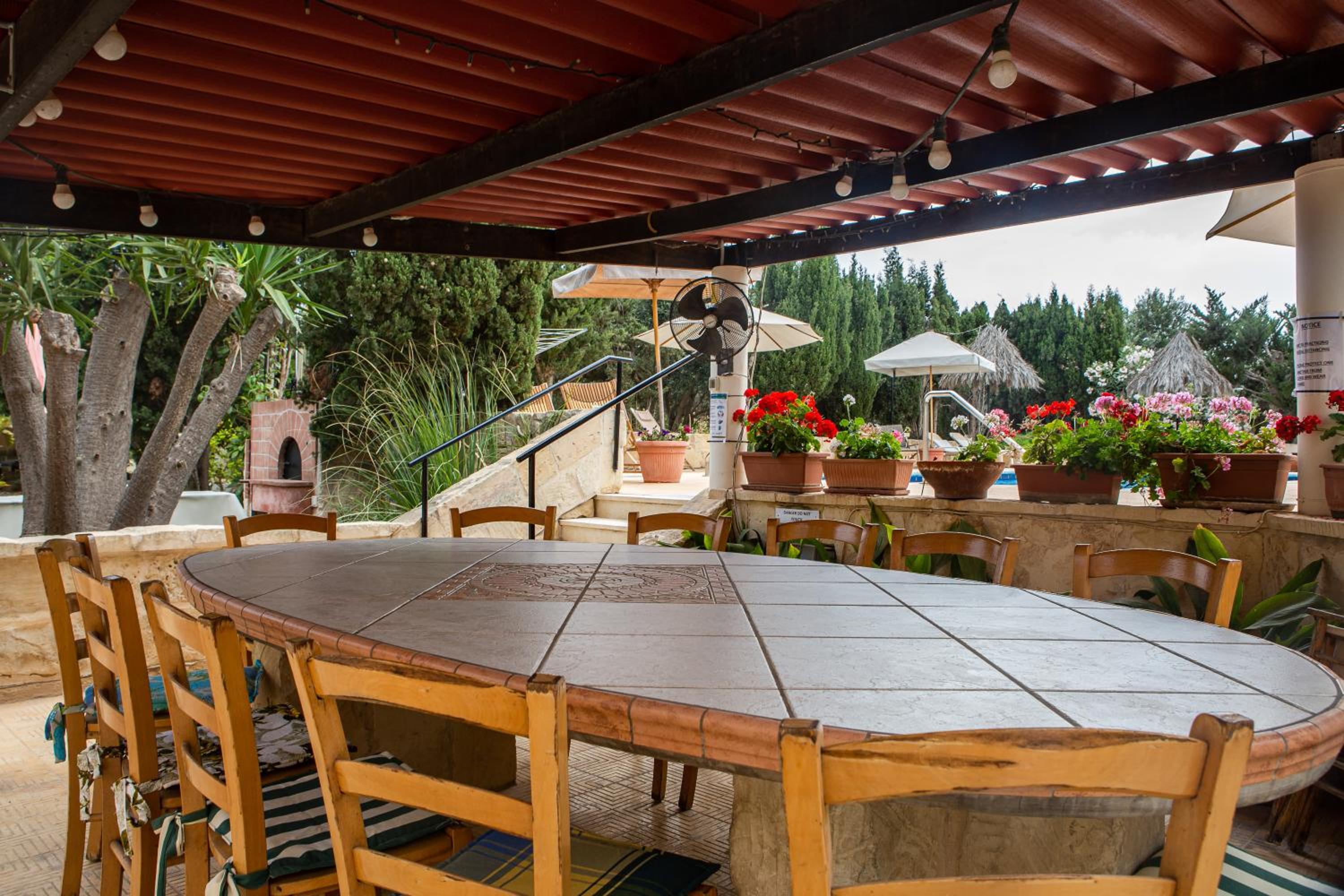 Ta' Bertu Host Family Bed & Breakfast