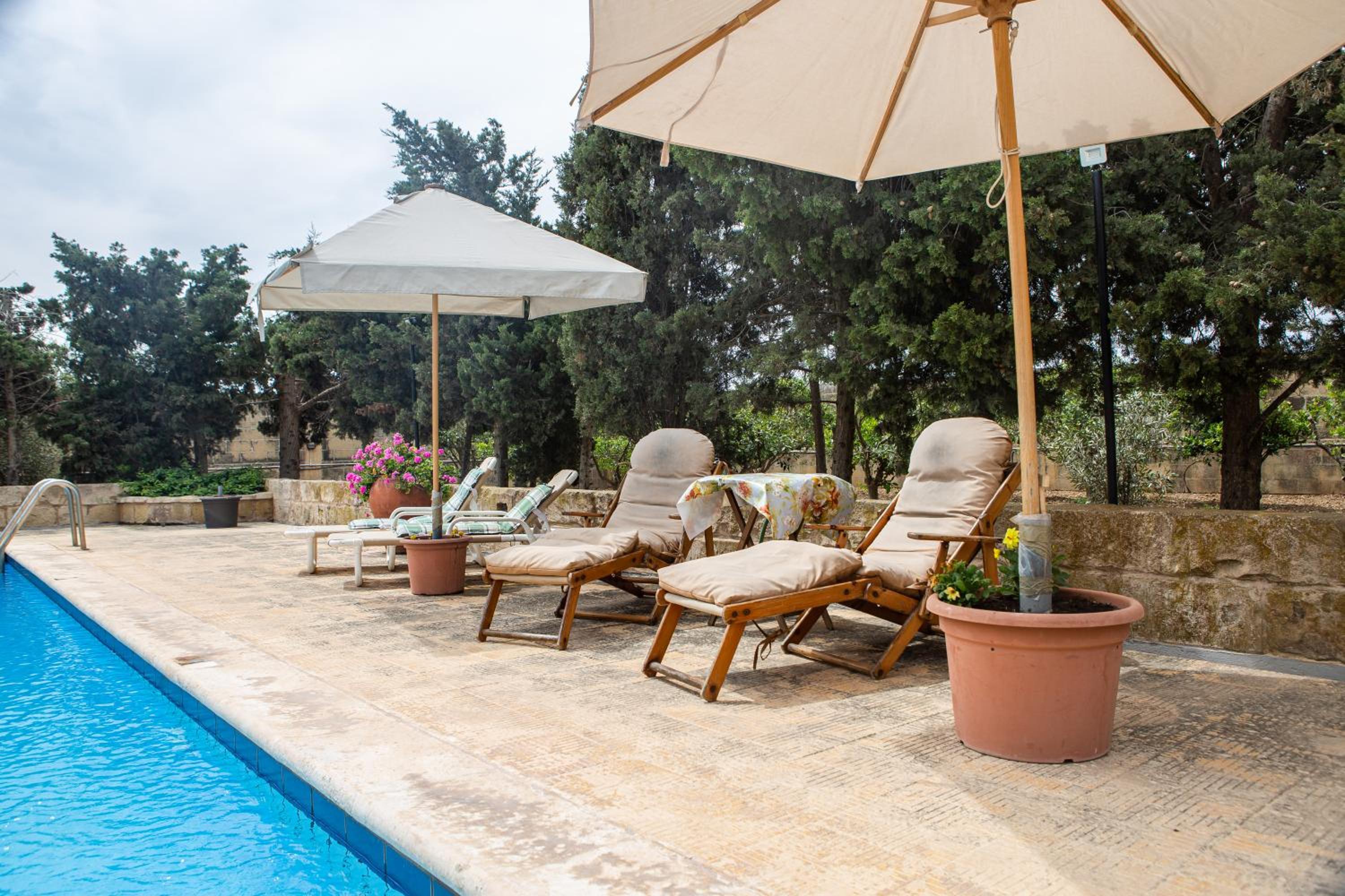 Ta' Bertu Host Family Bed & Breakfast