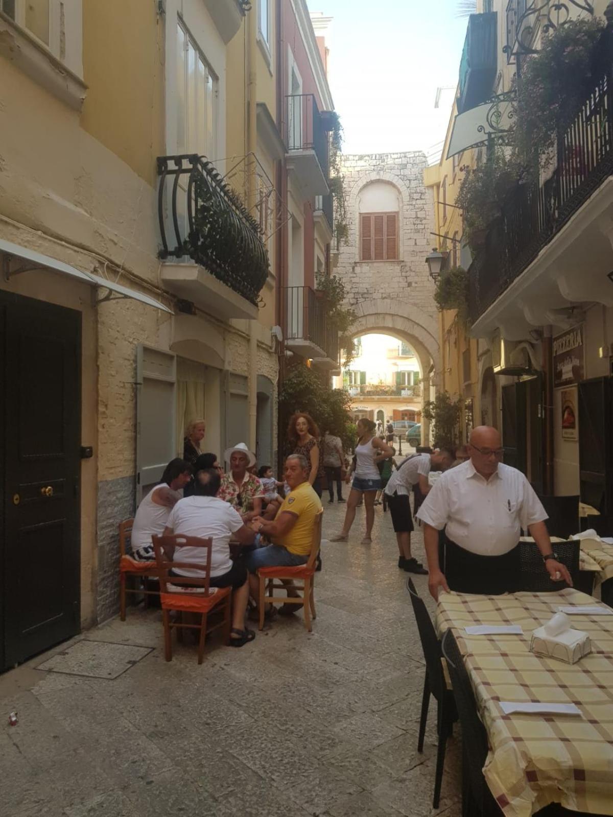 Arco della luna photo 2