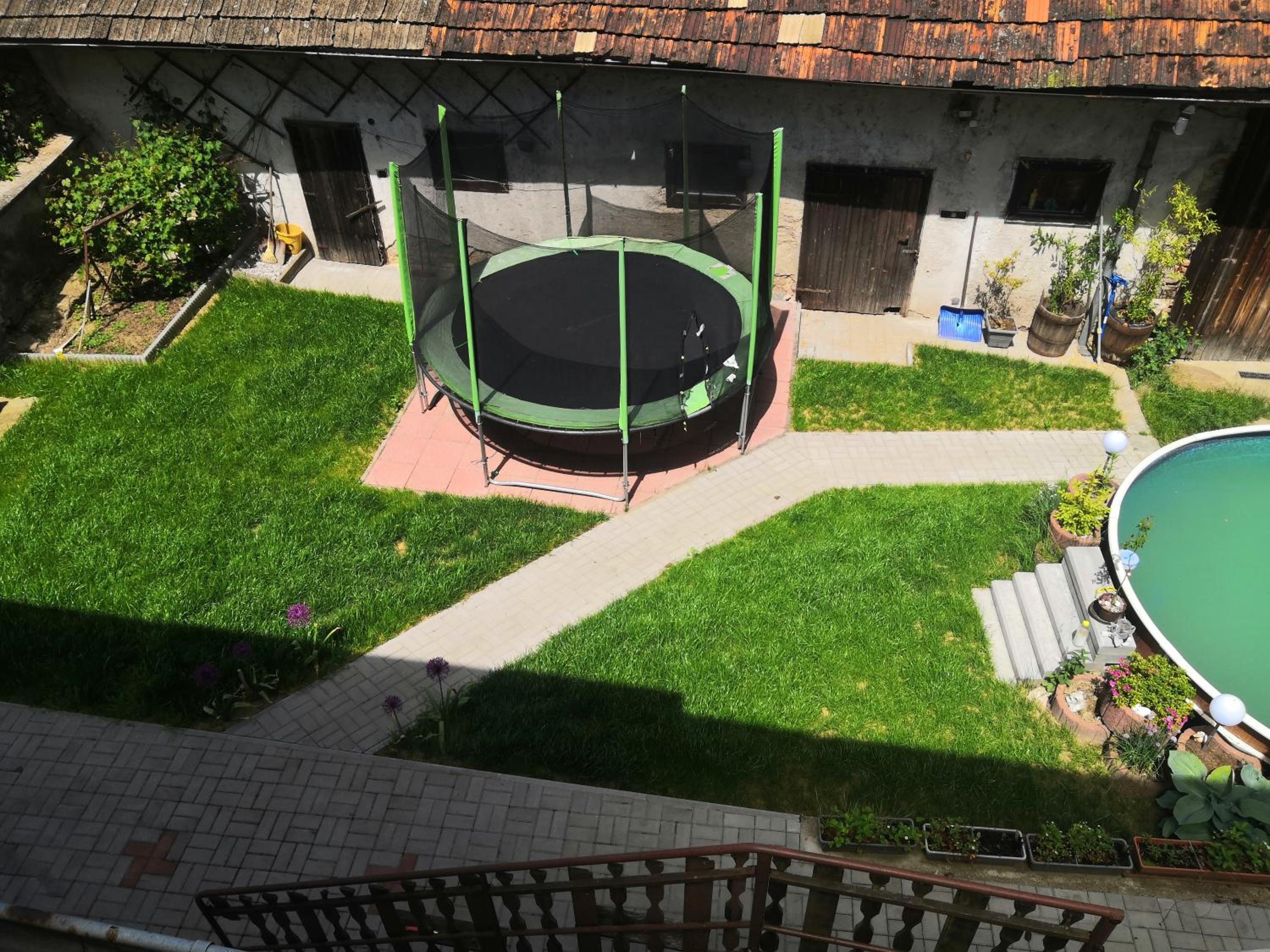 U Moto Makovic view 5