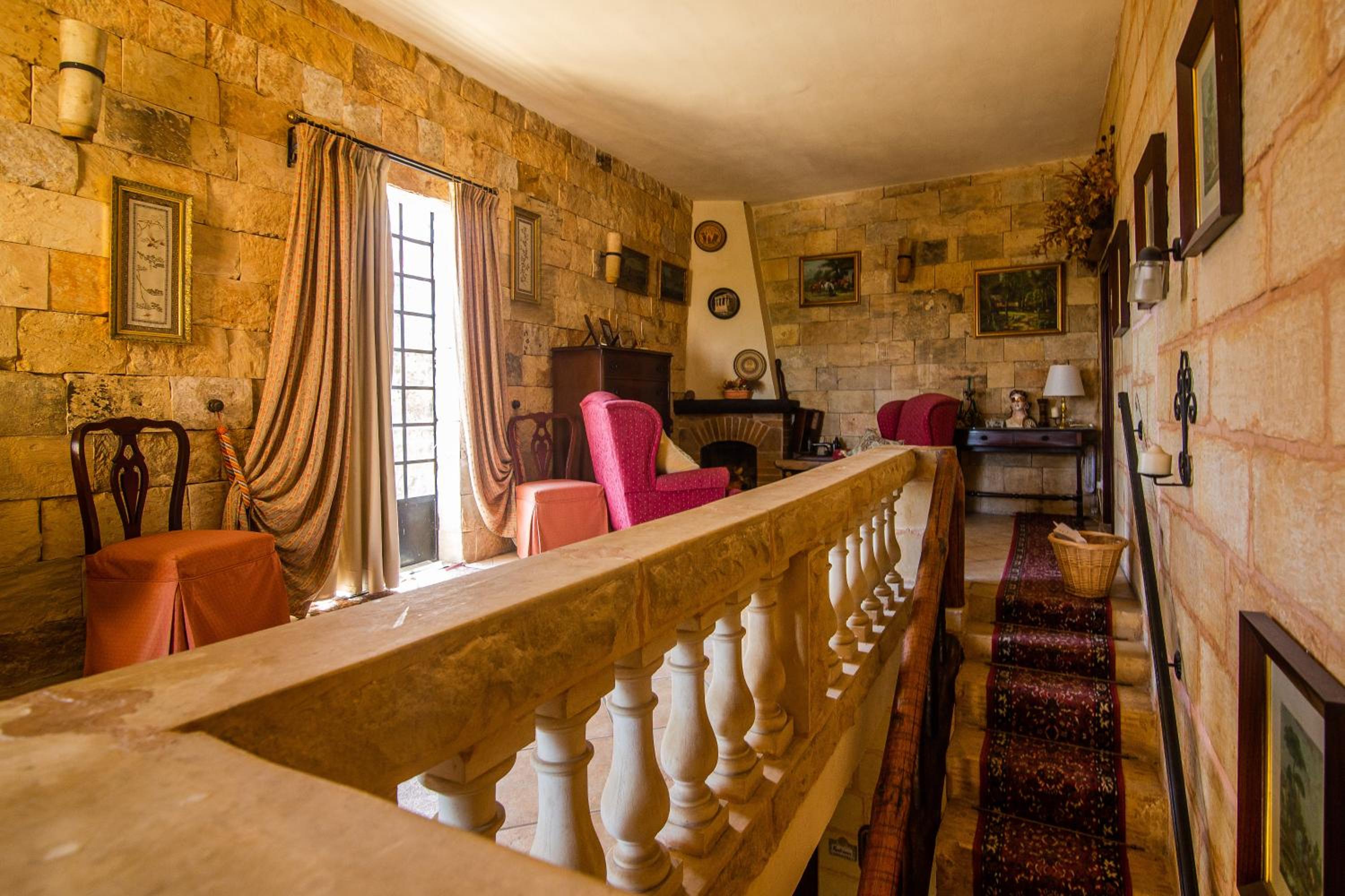 Ta' Bertu Host Family Bed & Breakfast