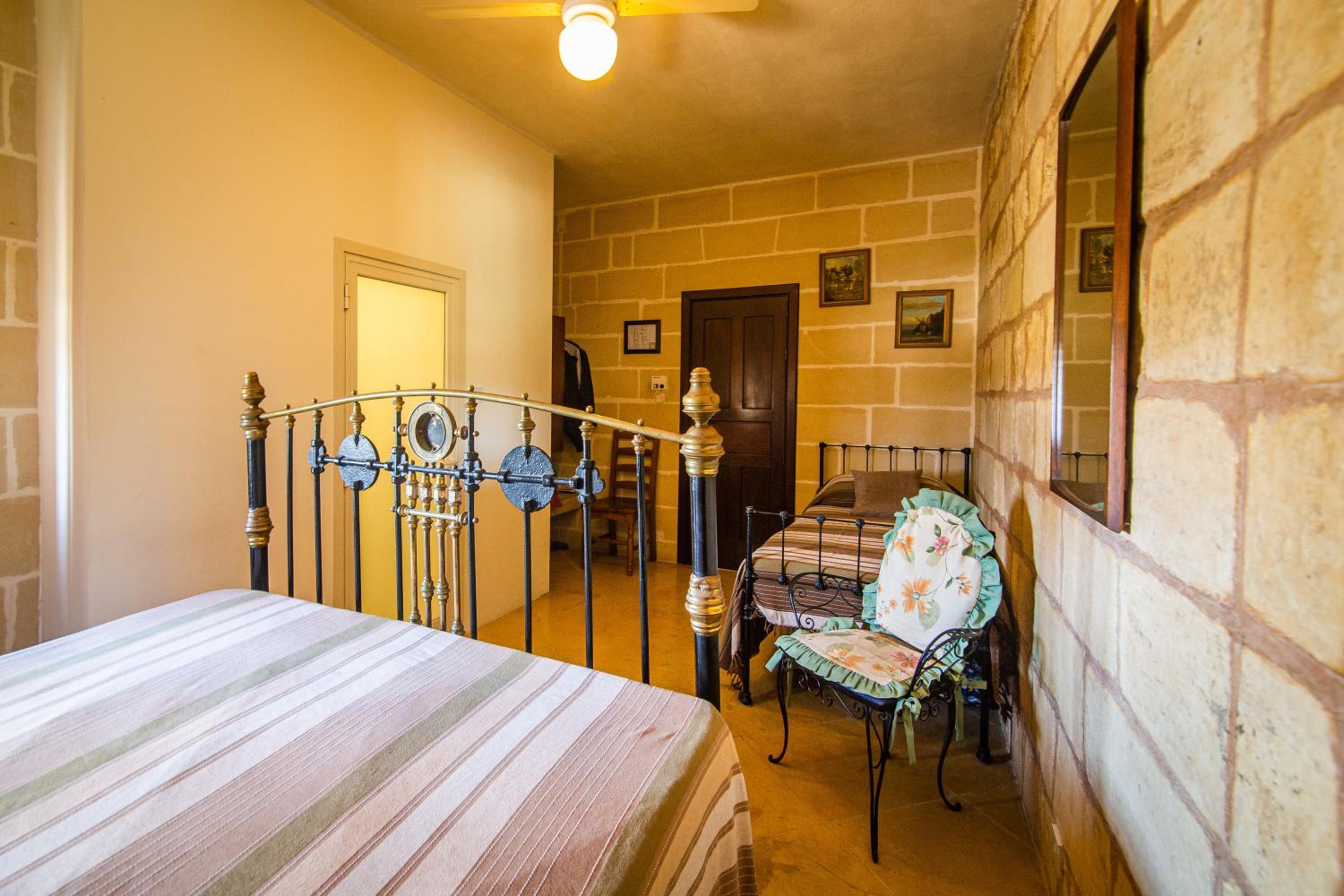 Ta' Bertu Host Family Bed & Breakfast