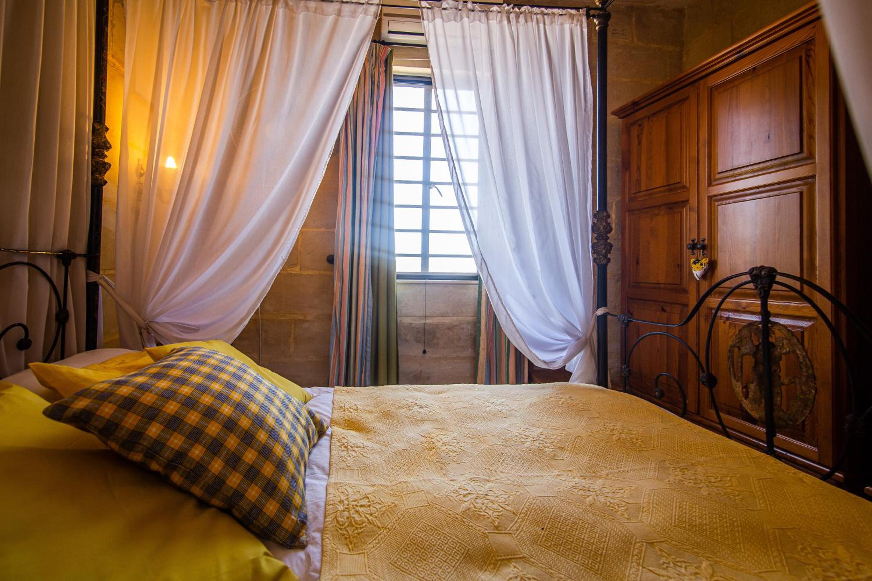 Ta' Bertu Host Family Bed & Breakfast