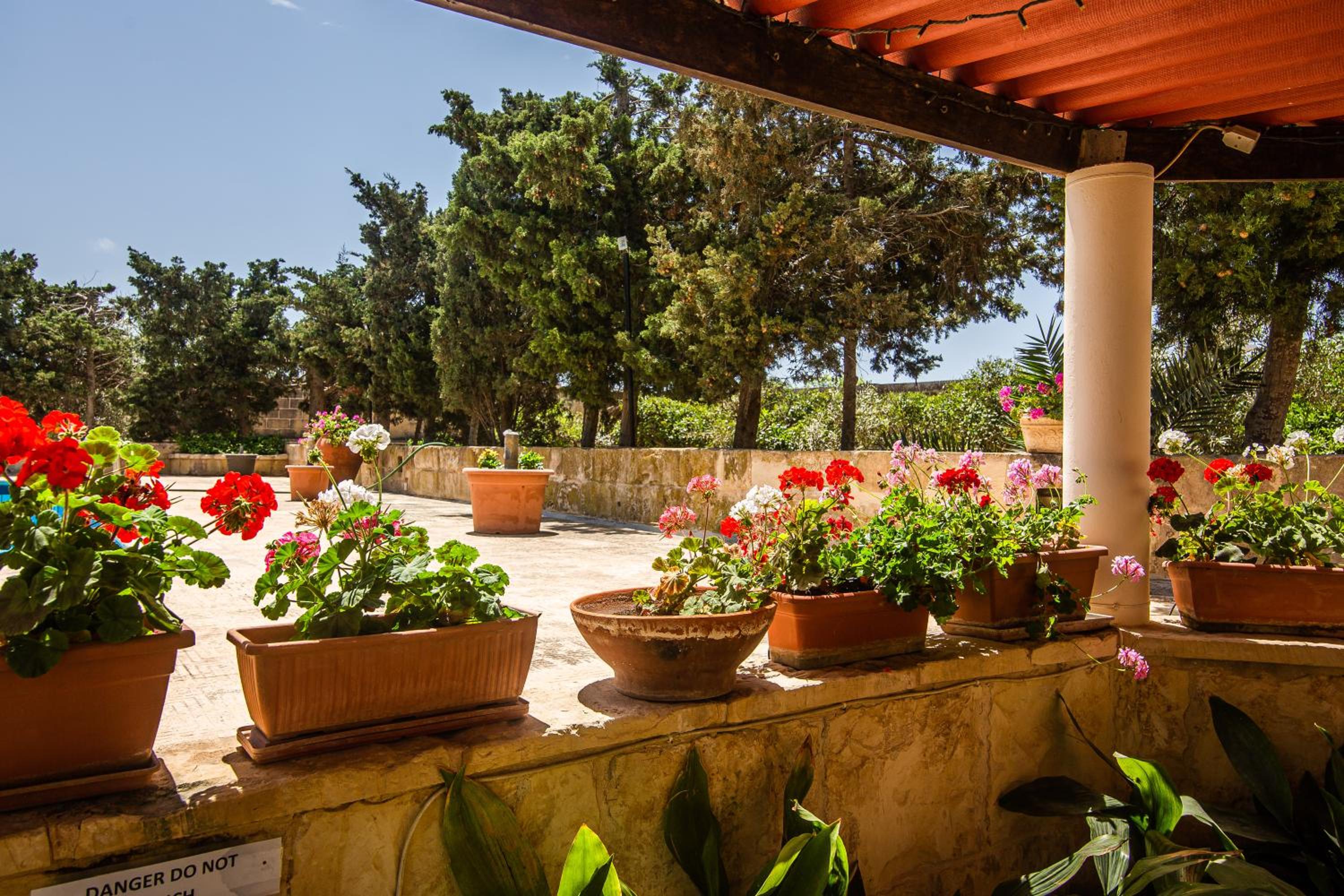 Ta' Bertu Host Family Bed & Breakfast