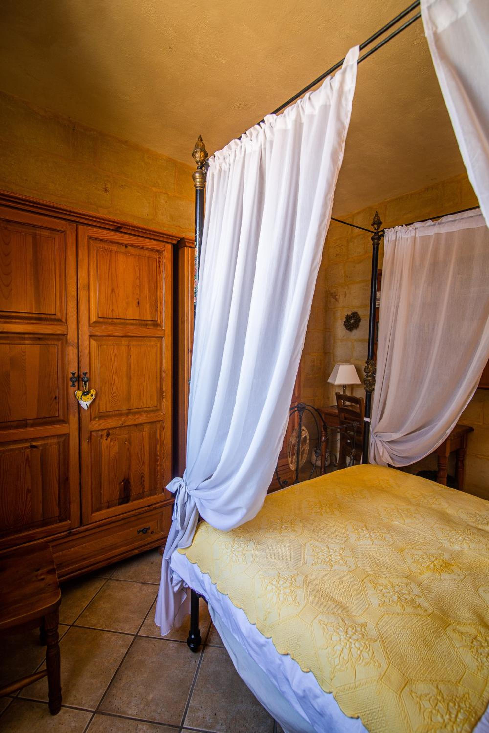 Ta' Bertu Host Family Bed & Breakfast