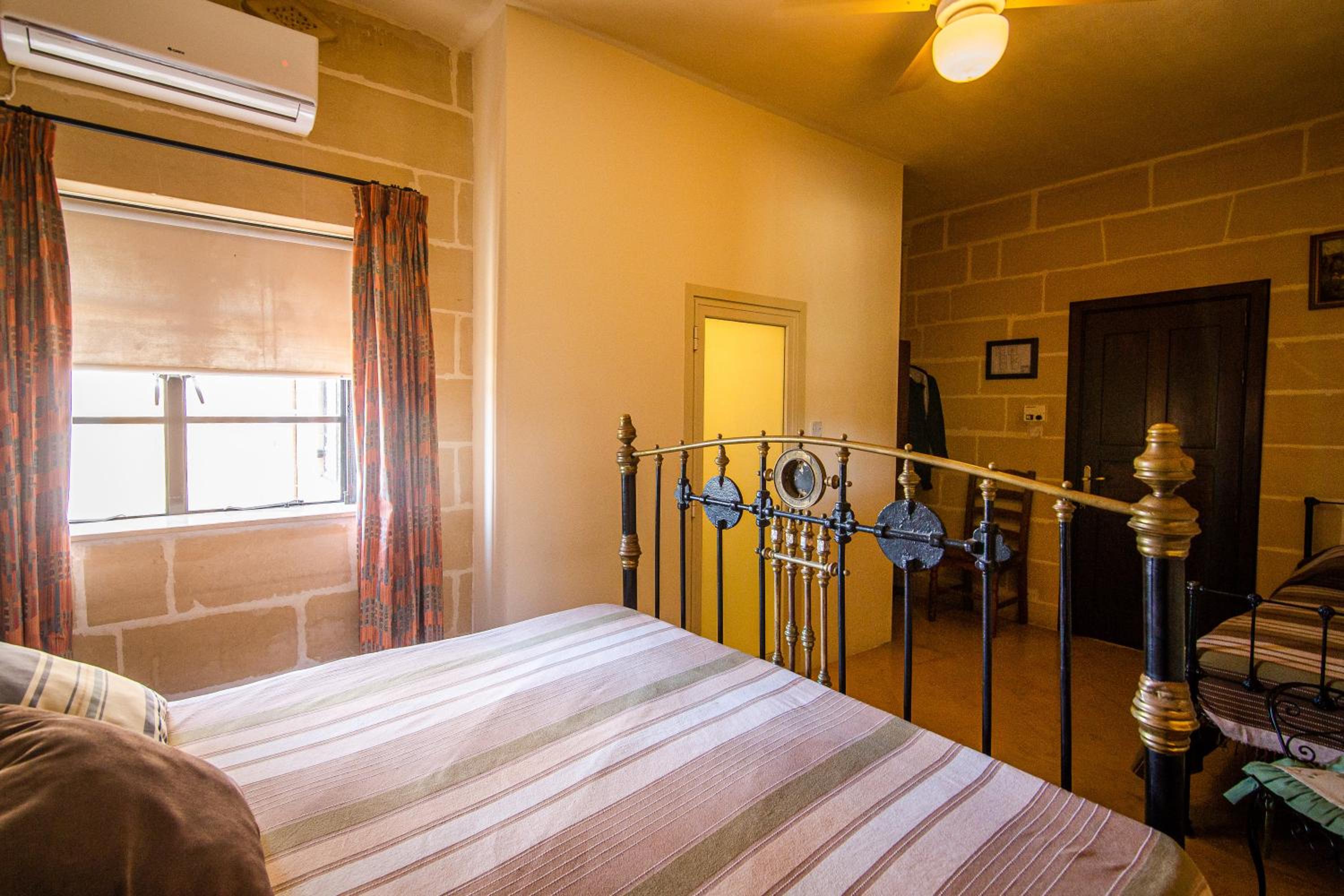 Ta' Bertu Host Family Bed & Breakfast