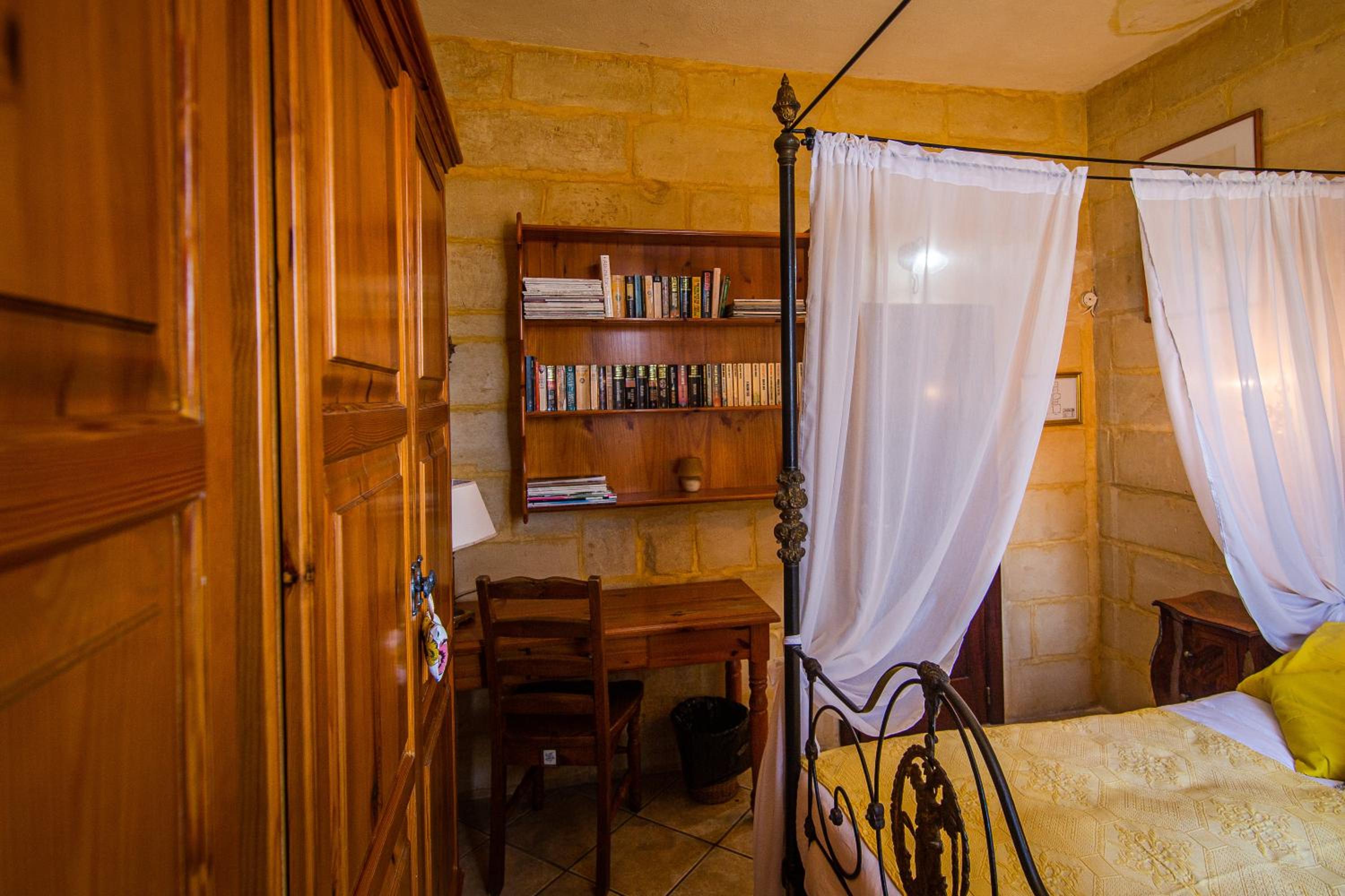 Ta' Bertu Host Family Bed & Breakfast