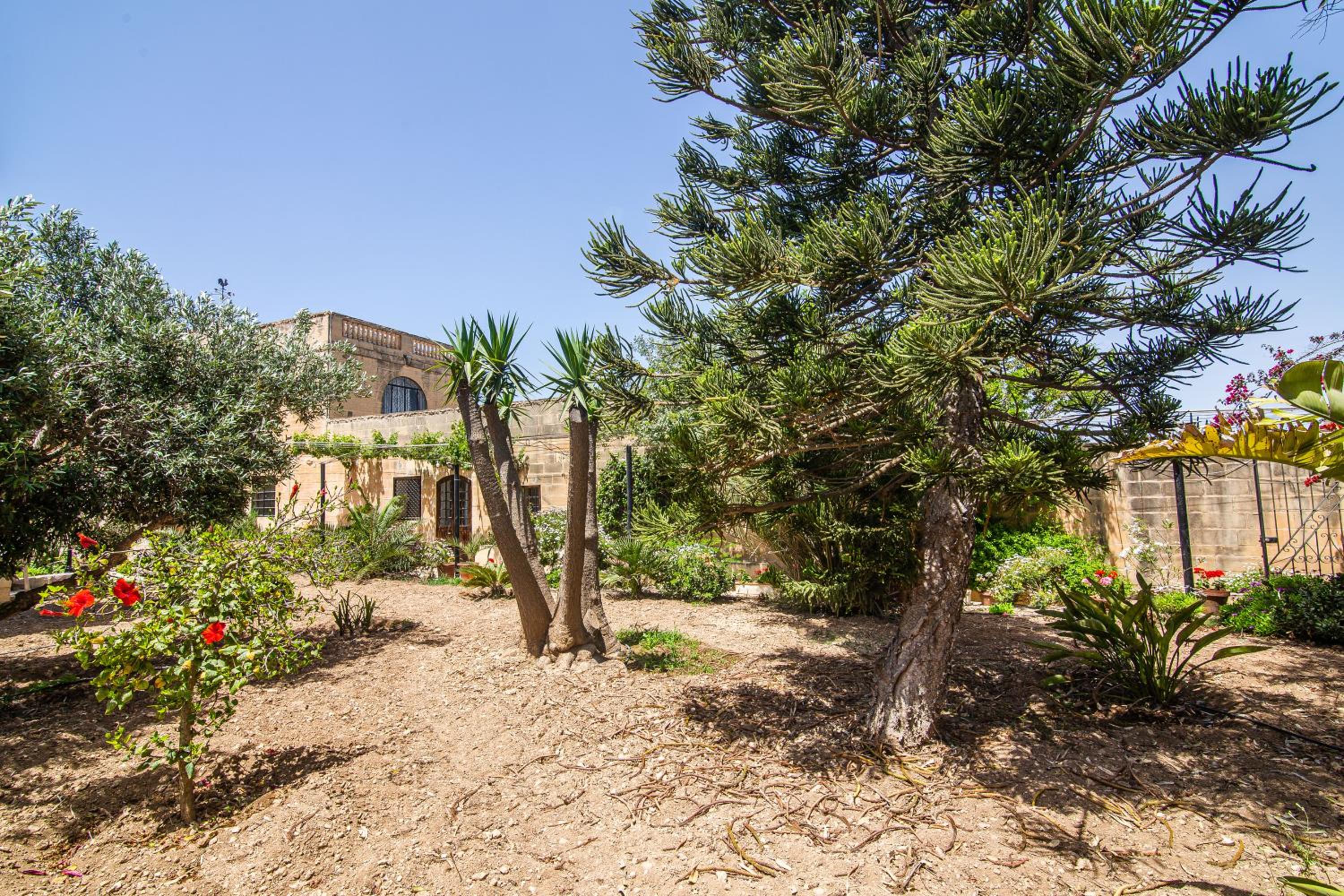 Ta' Bertu Host Family Bed & Breakfast