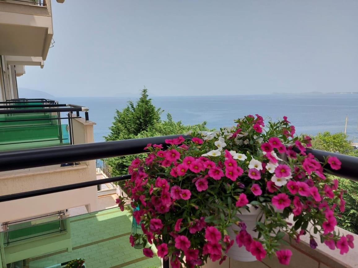 Deni Sea View Apartment
