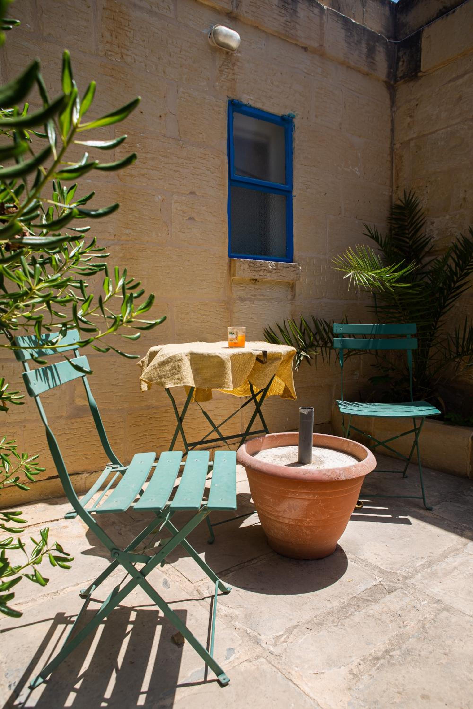 Ta' Bertu Host Family Bed & Breakfast