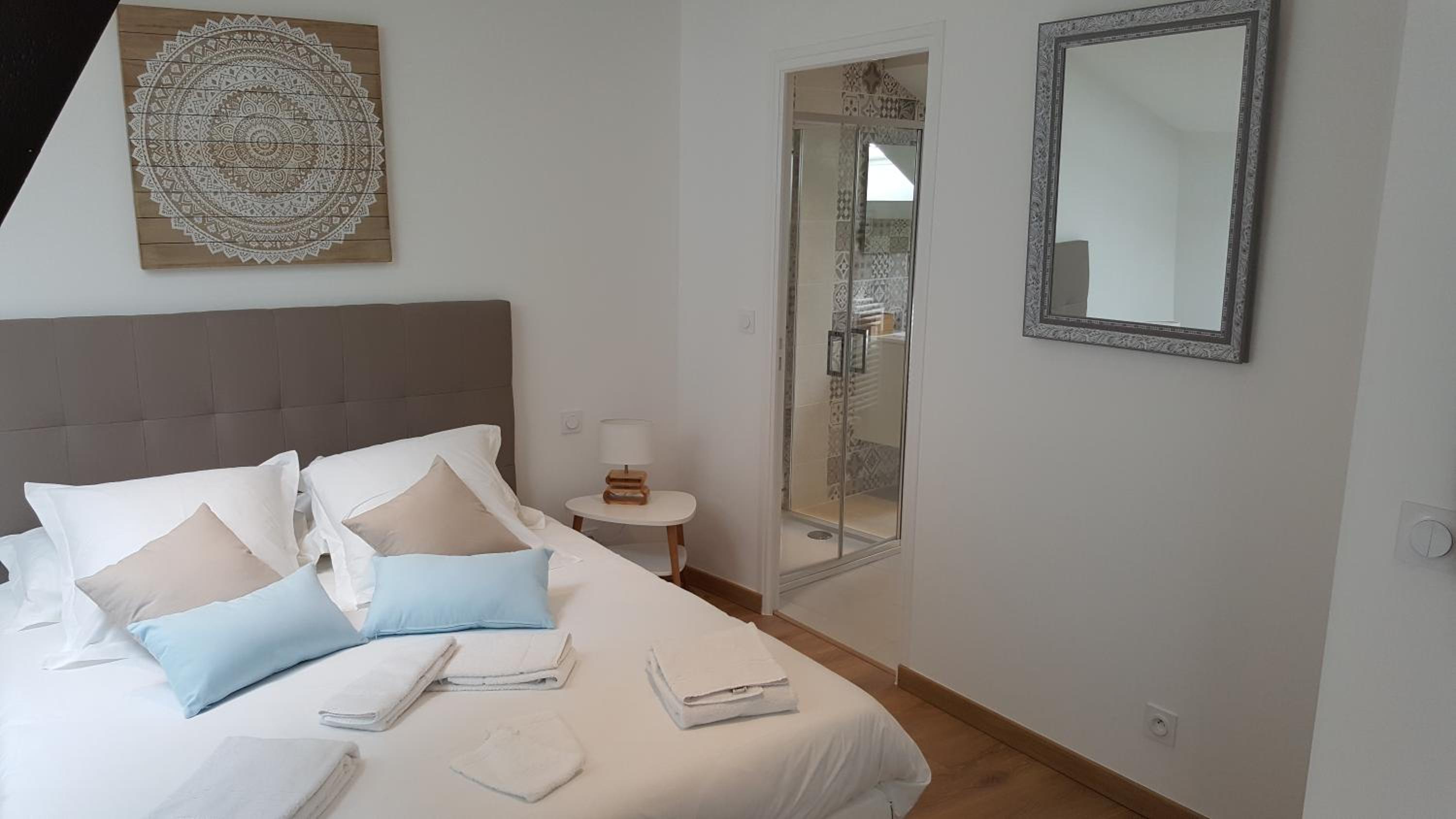 Le Castel Guesthouse