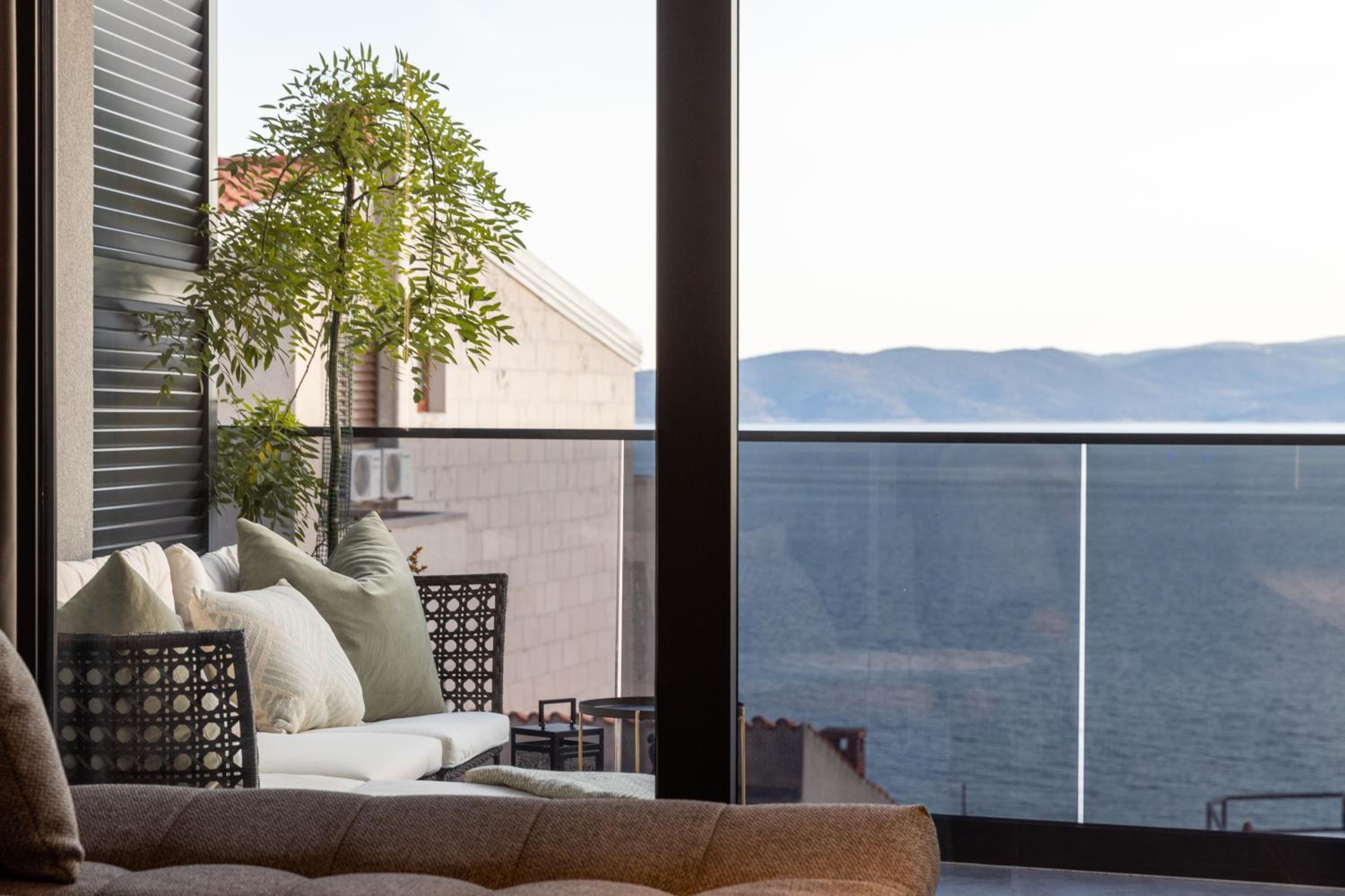 Apartment 1911 view 5