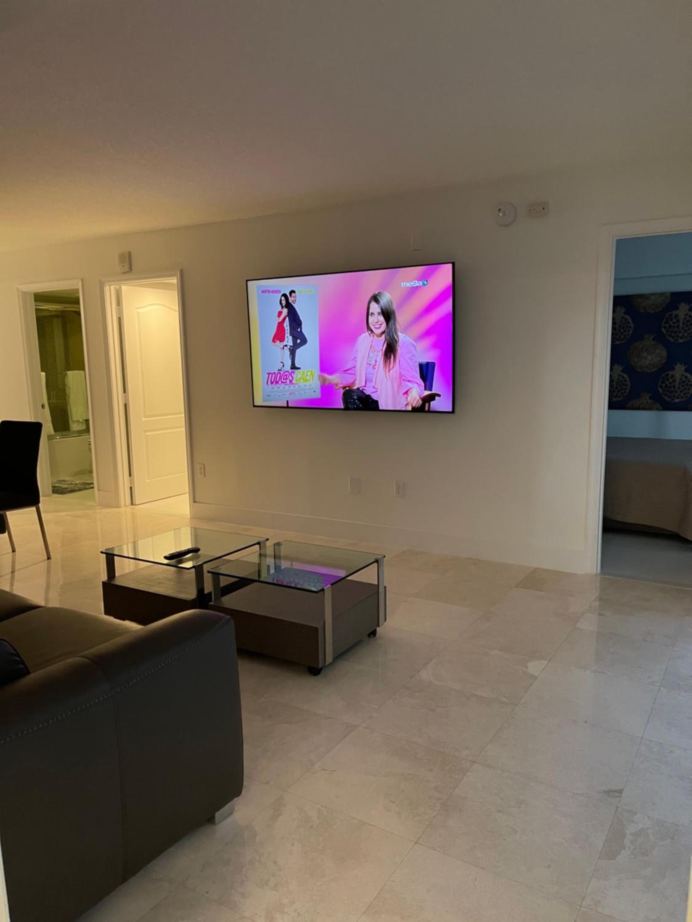Downtown Miami Brickell Bay & Pool View 4 Bedrooms