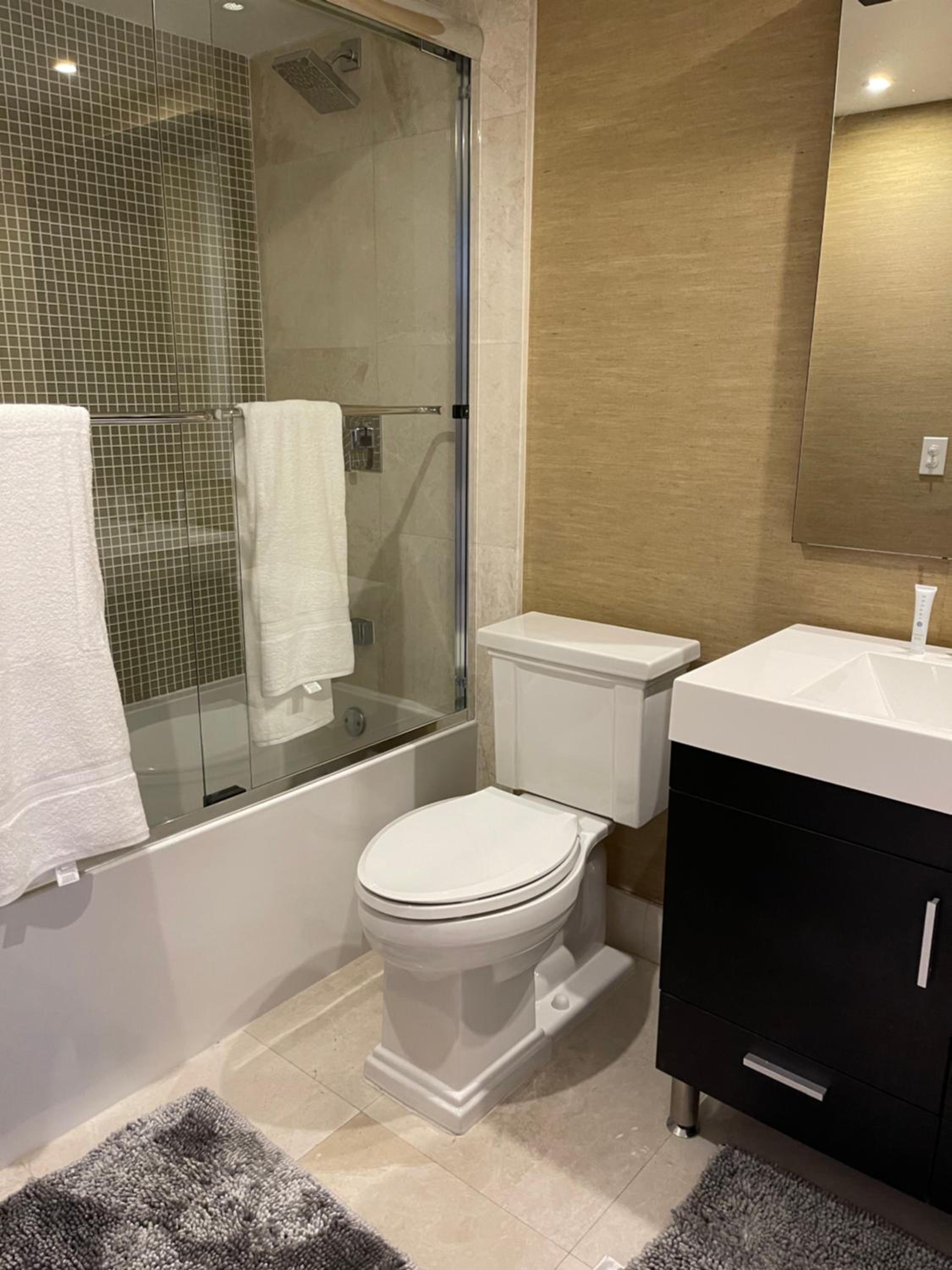 Downtown Miami Brickell Bay & Pool View 4 Bedrooms