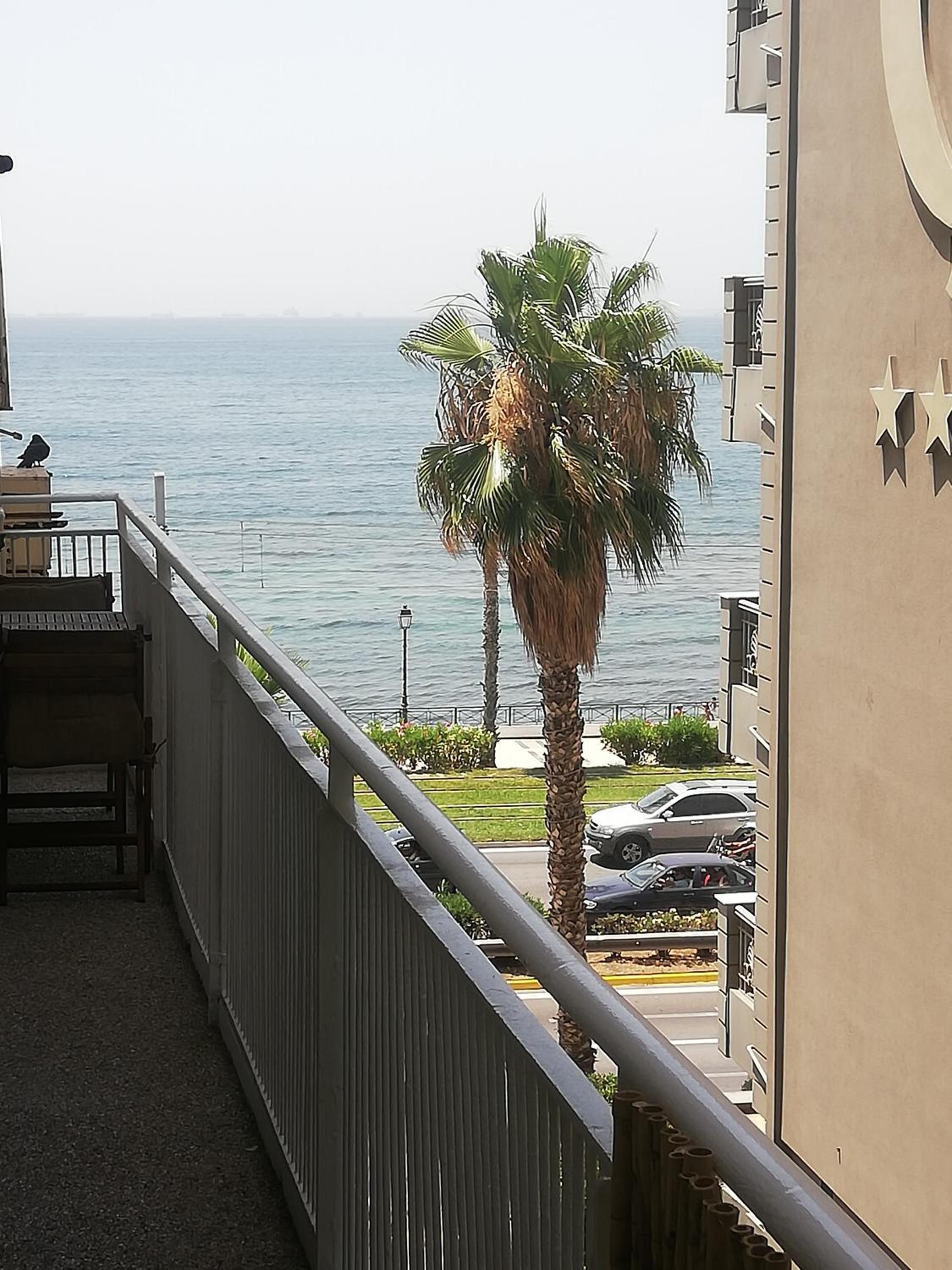 Athens Riviera apt with seaview, 15' to Acropolis