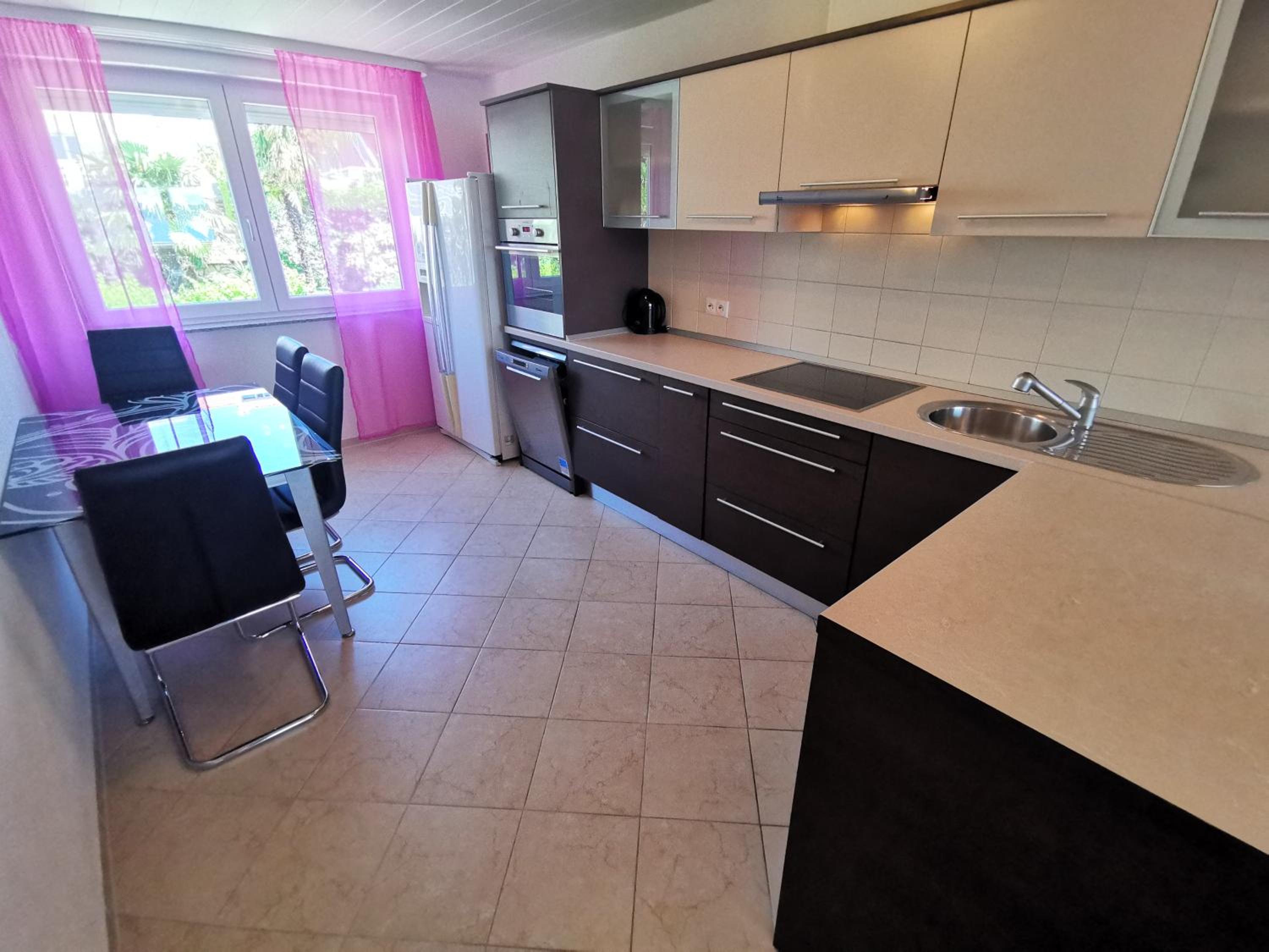 NIKO 5 Apartment 70m from the beach