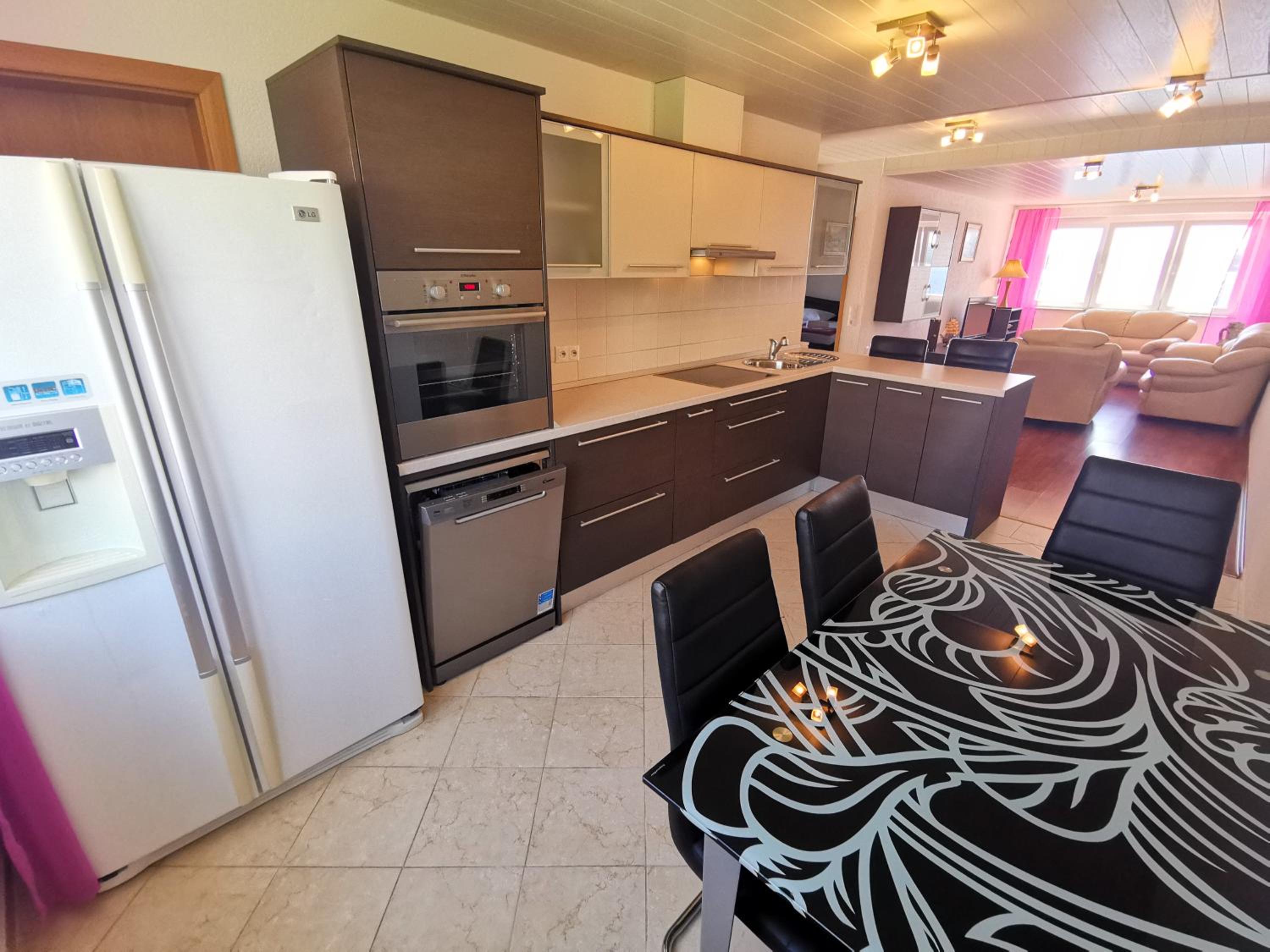 NIKO 5 Apartment 70m from the beach