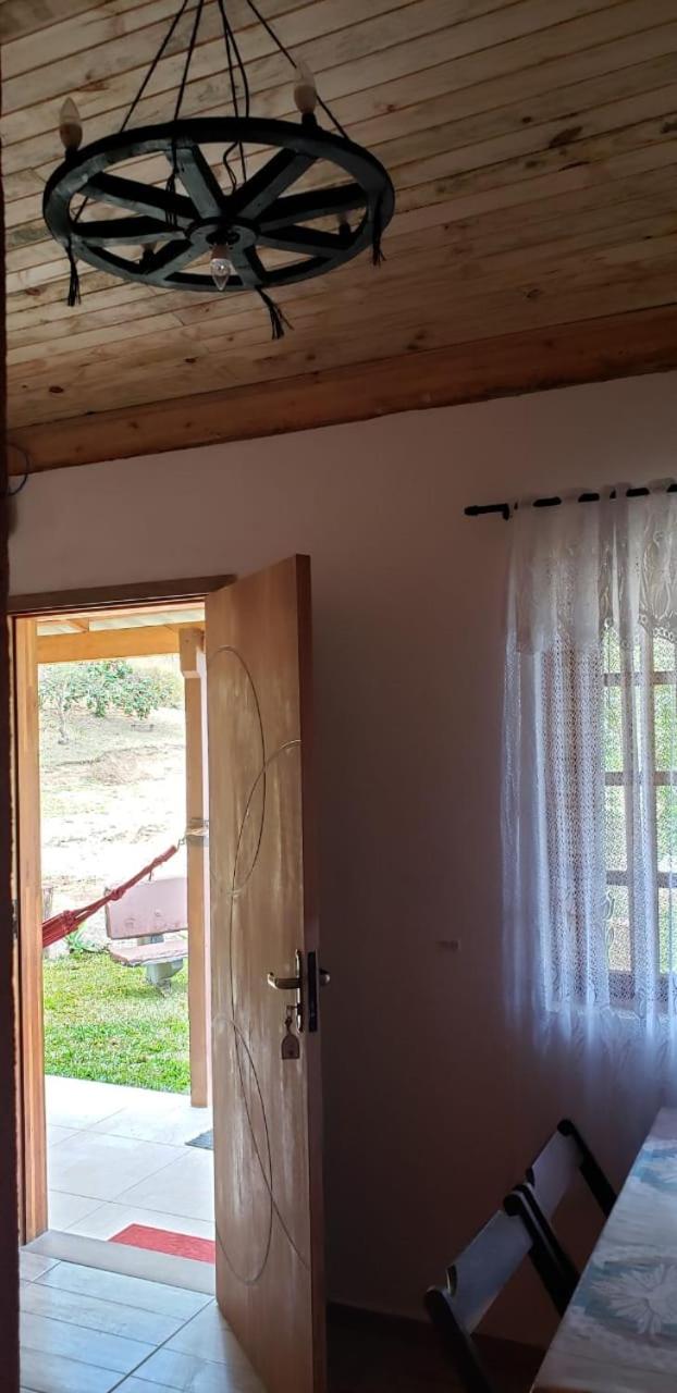 Cabana da Montanha - Sítio Pasangas