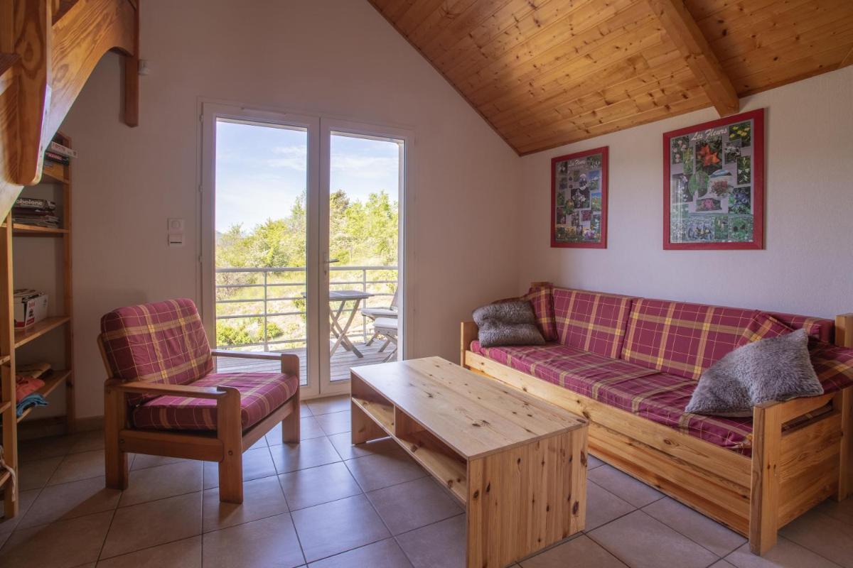 Exceptional view of the Serre-poncon lake, Embrun beach and mountains view 2