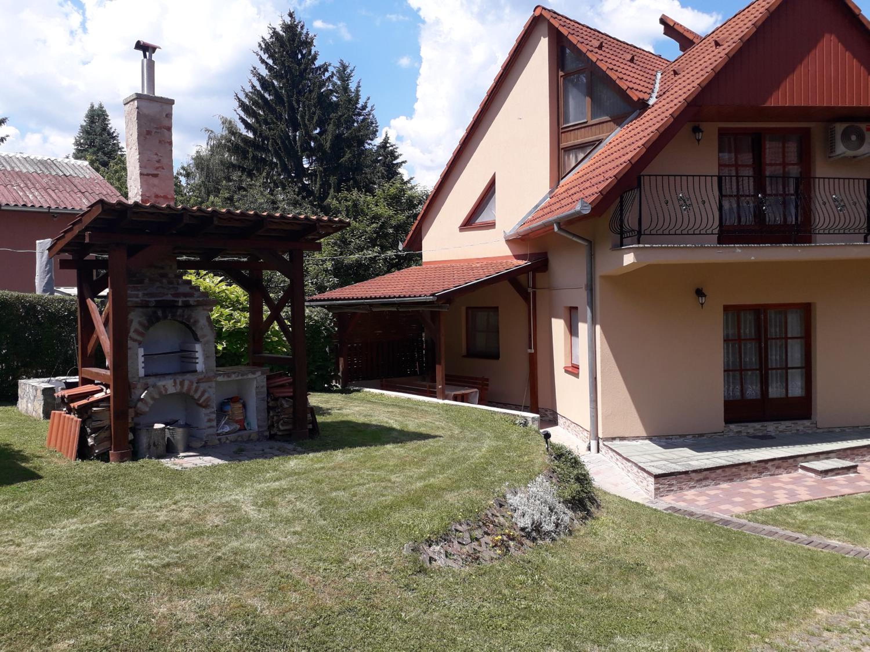Marika Apartmanház