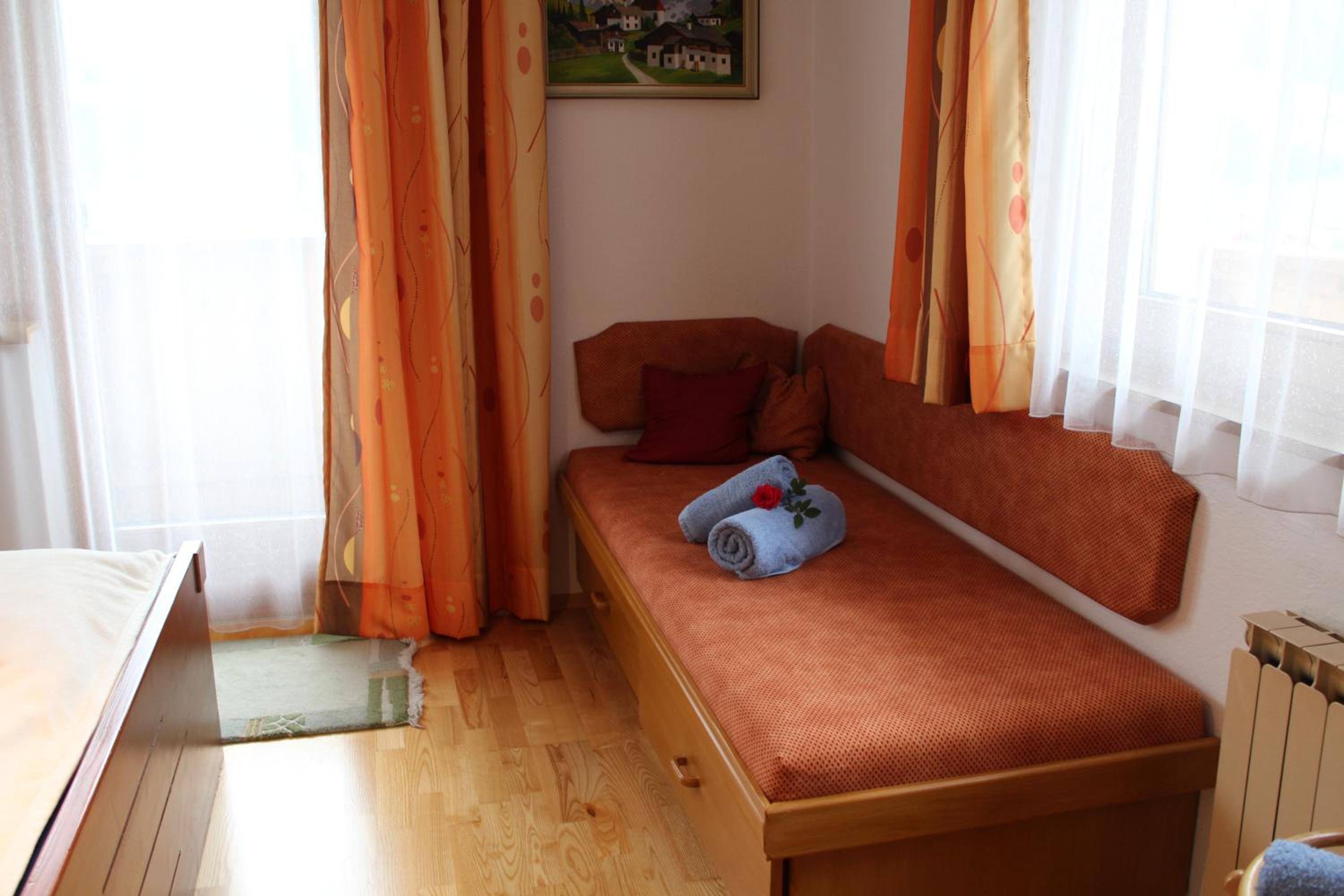Photo 34
