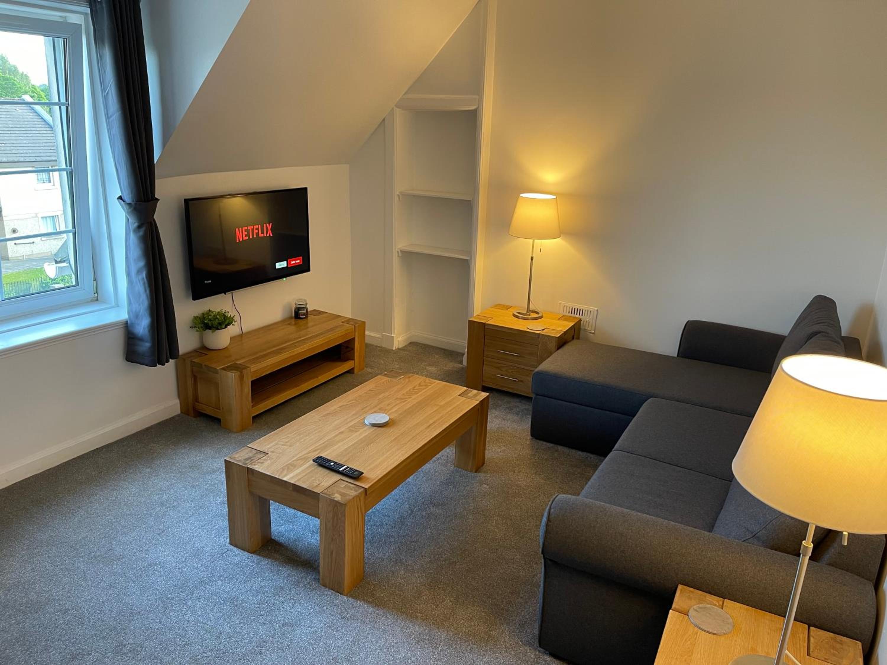 Premier Apartment D view 3