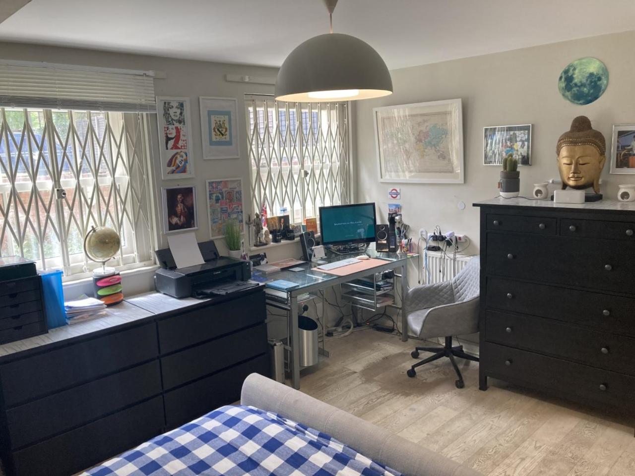 STUNNING GARDEN APARTMENT Central Exclusive Self Catering With Free Off Road Parking By Flat & Wiffi Beautifully Secluded 3 mins From All Amenities THIS IS