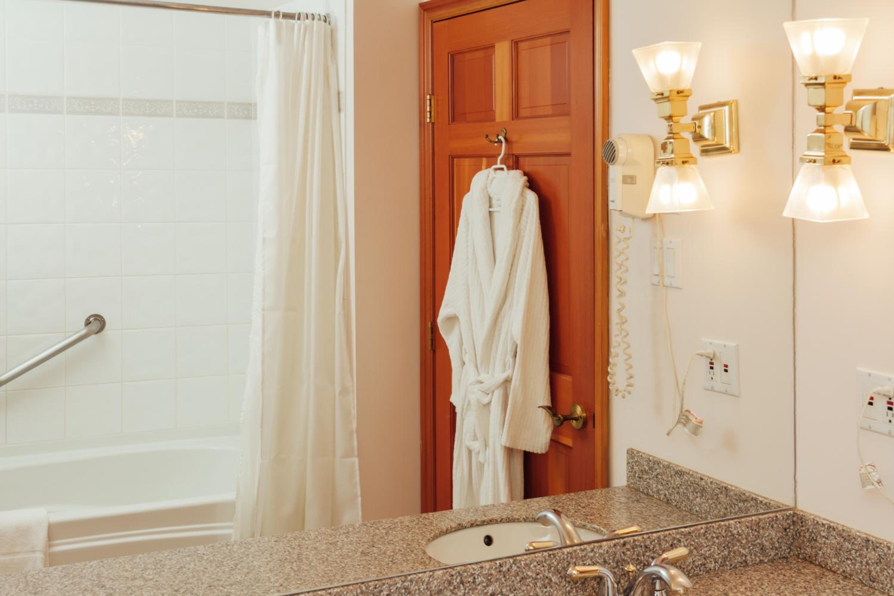 Nanaimo Vacations - The Grand Hotel Nanaimo - Property Image 5