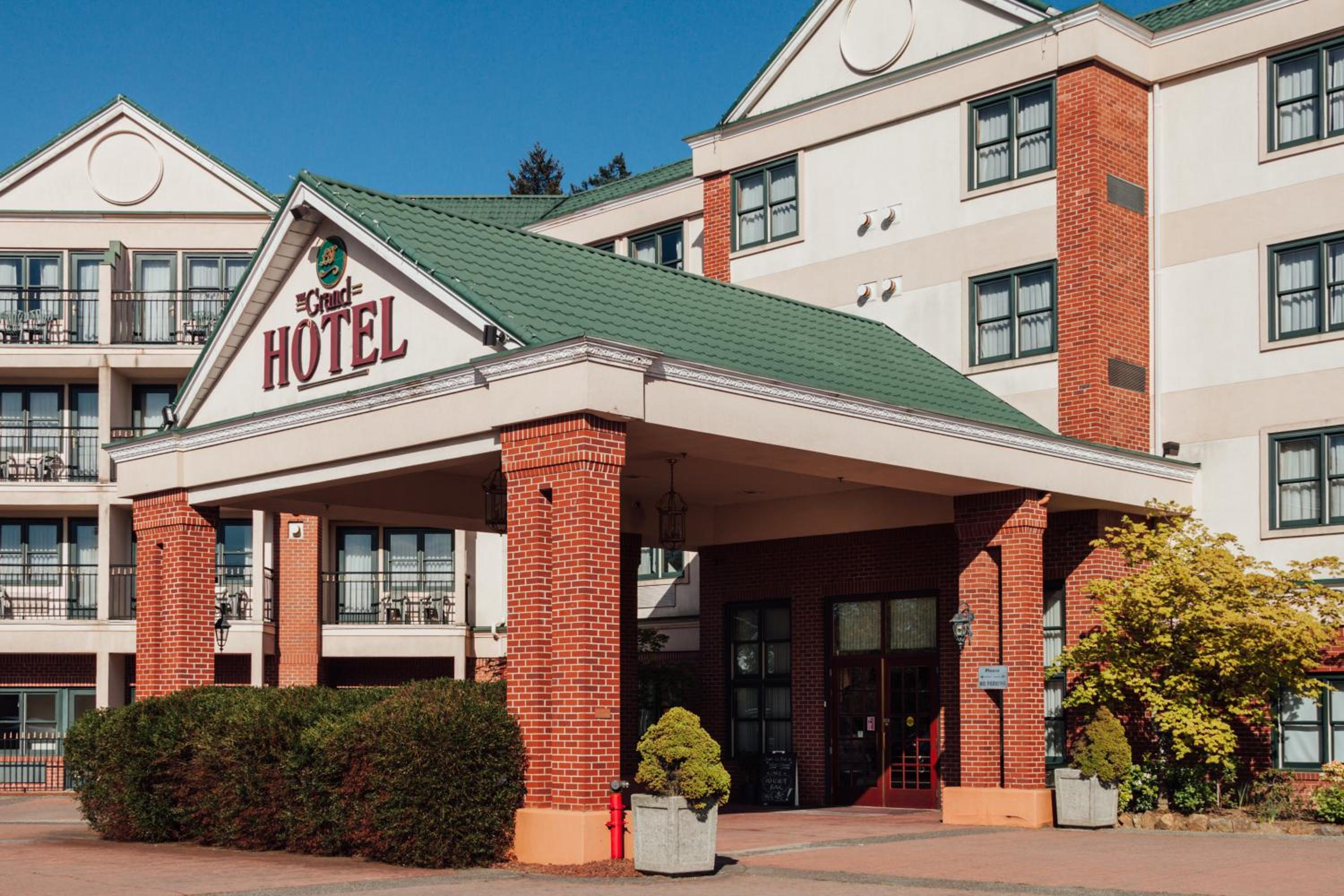 Nanaimo Vacations - The Grand Hotel Nanaimo - Property Image 1