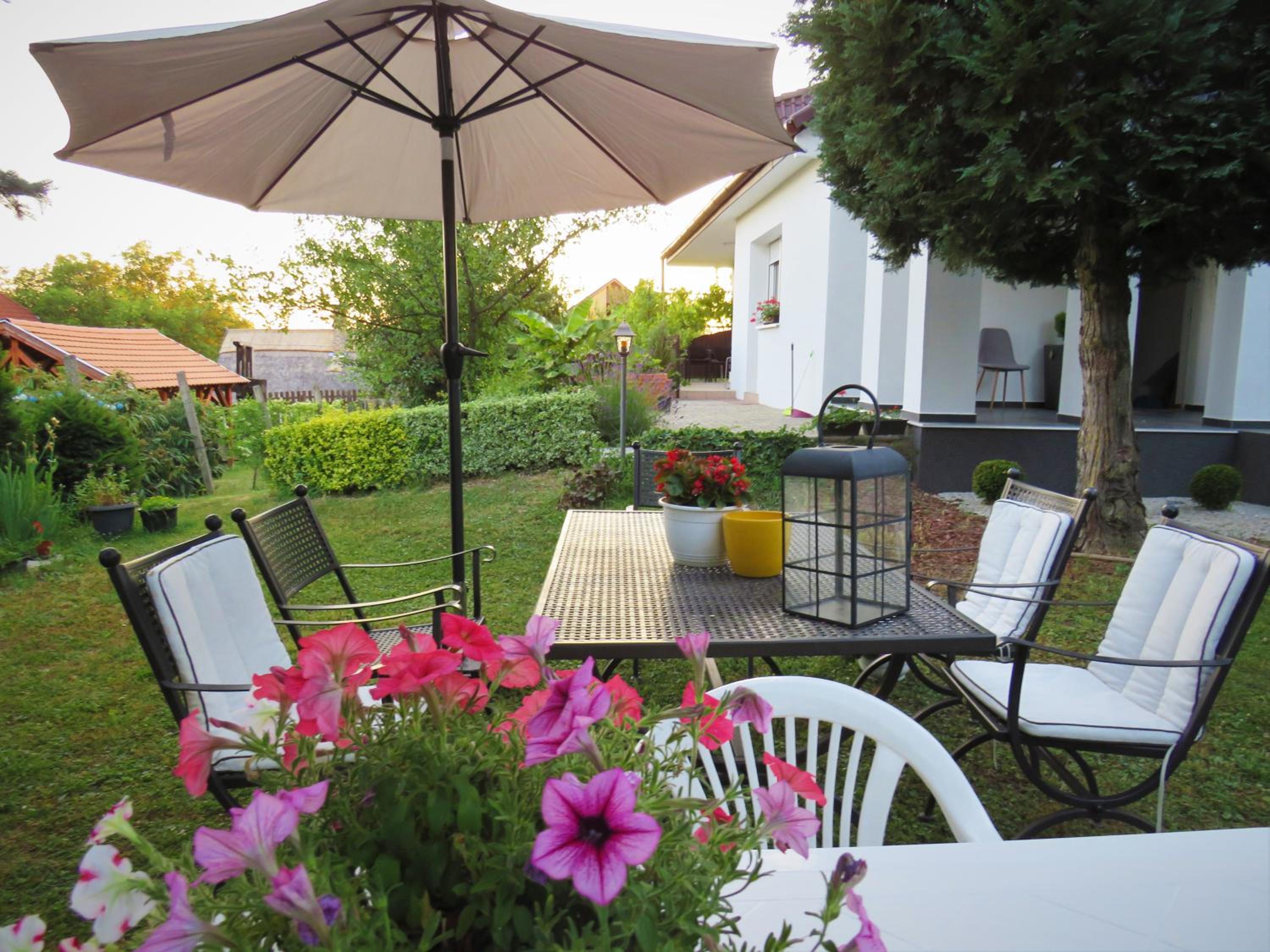 ART INN APARTMANHÁZ BALATON-GYENESDIÁS