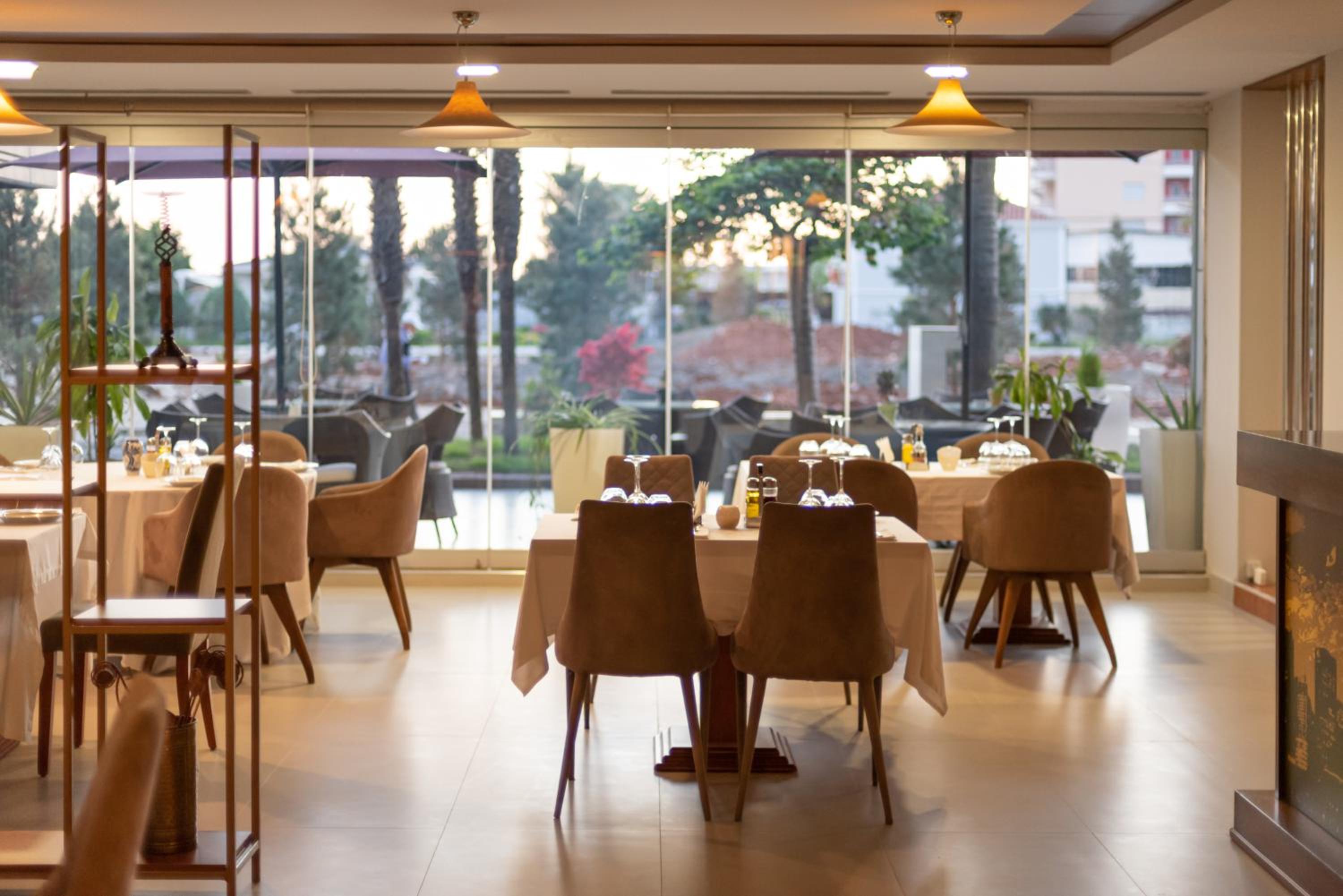 restaurant