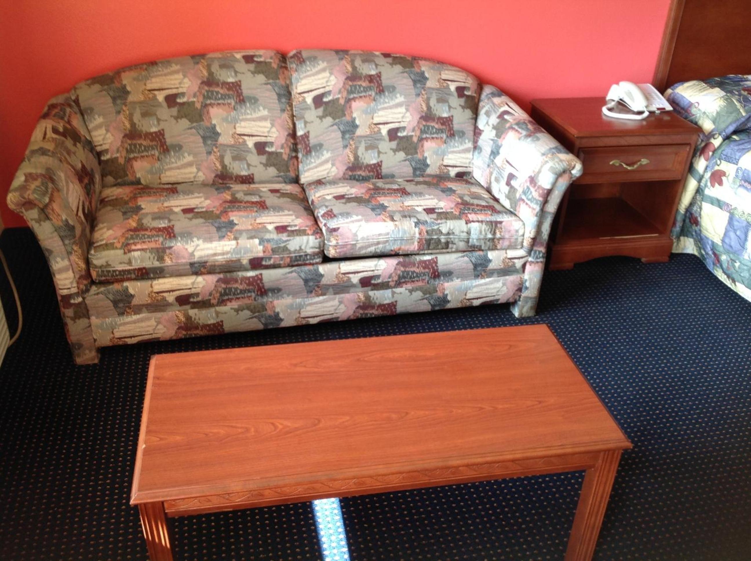 Executive Inn & Suites