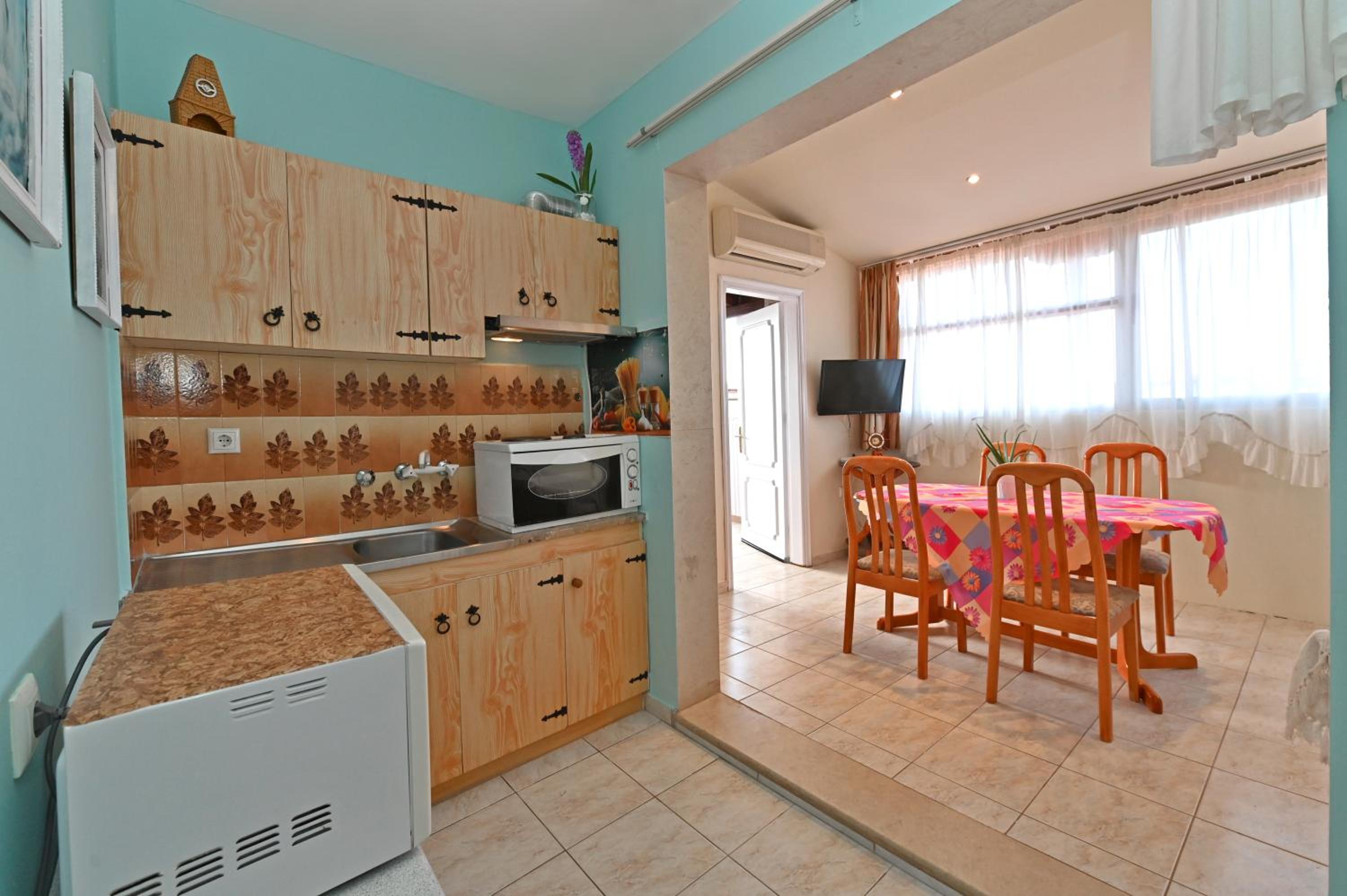 Dionisos Palms Apartments