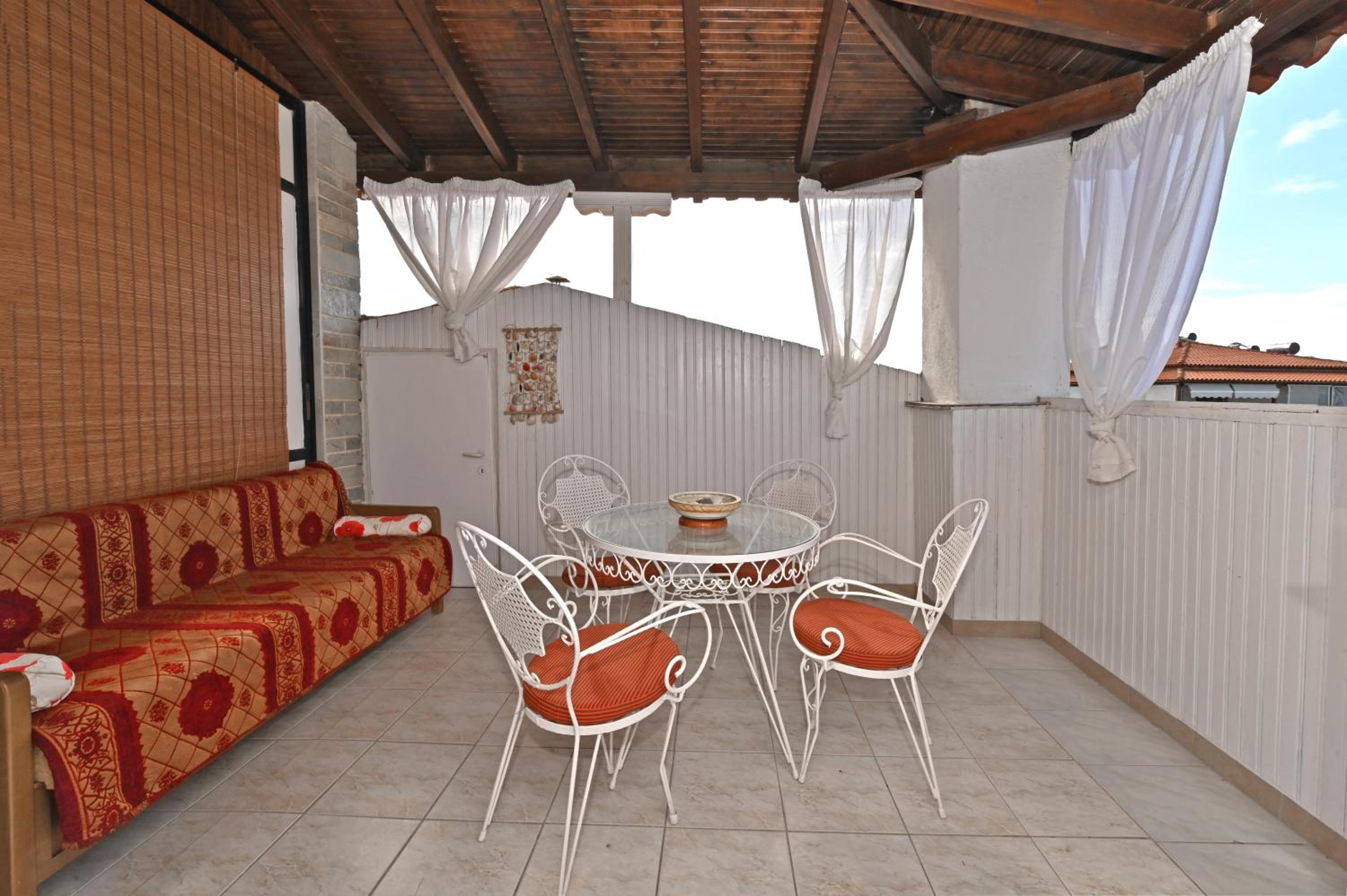 Dionisos Palms Apartments
