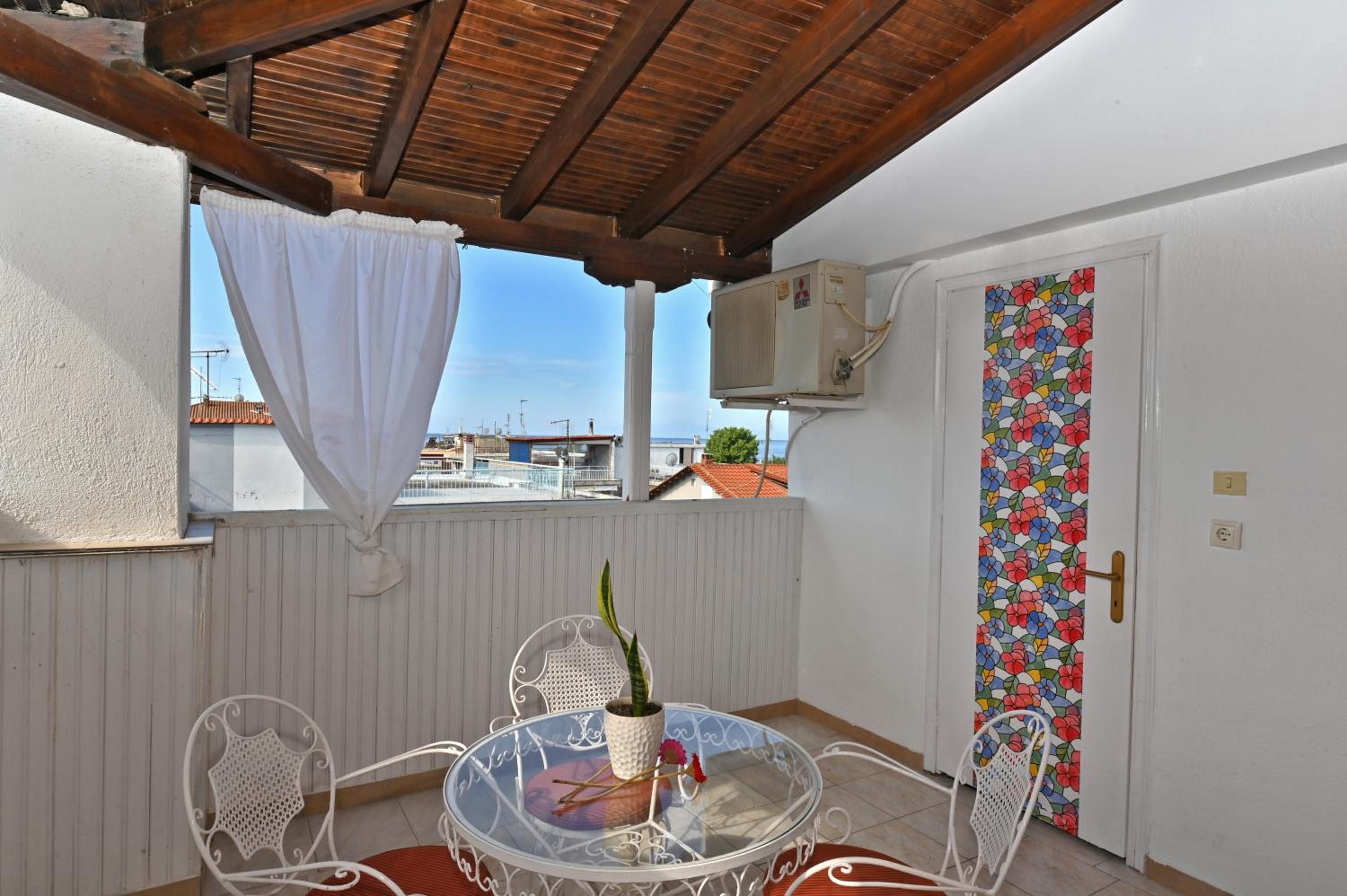 Dionisos Palms Apartments