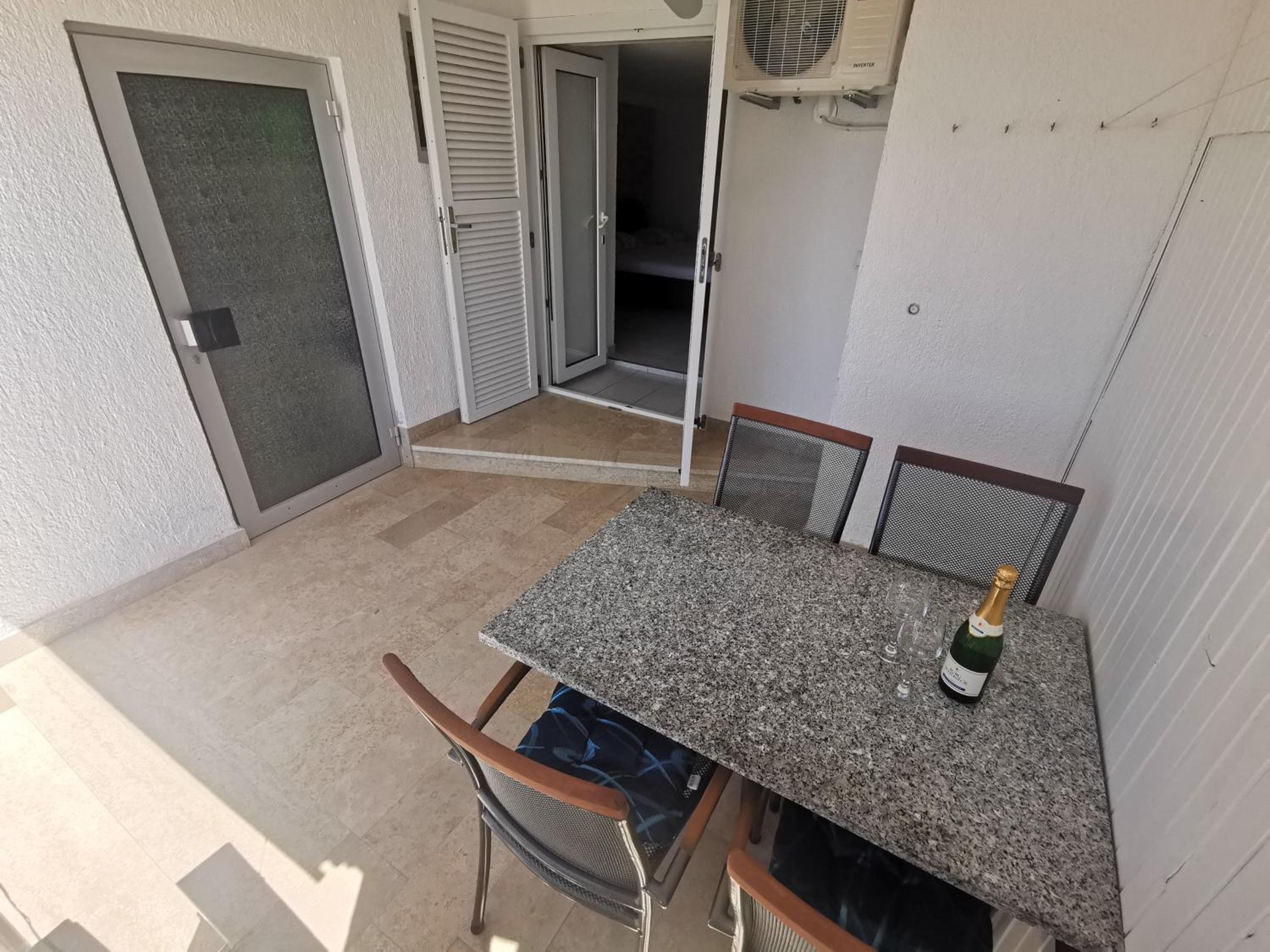 NIKO Apartments 70m from the beach view 3