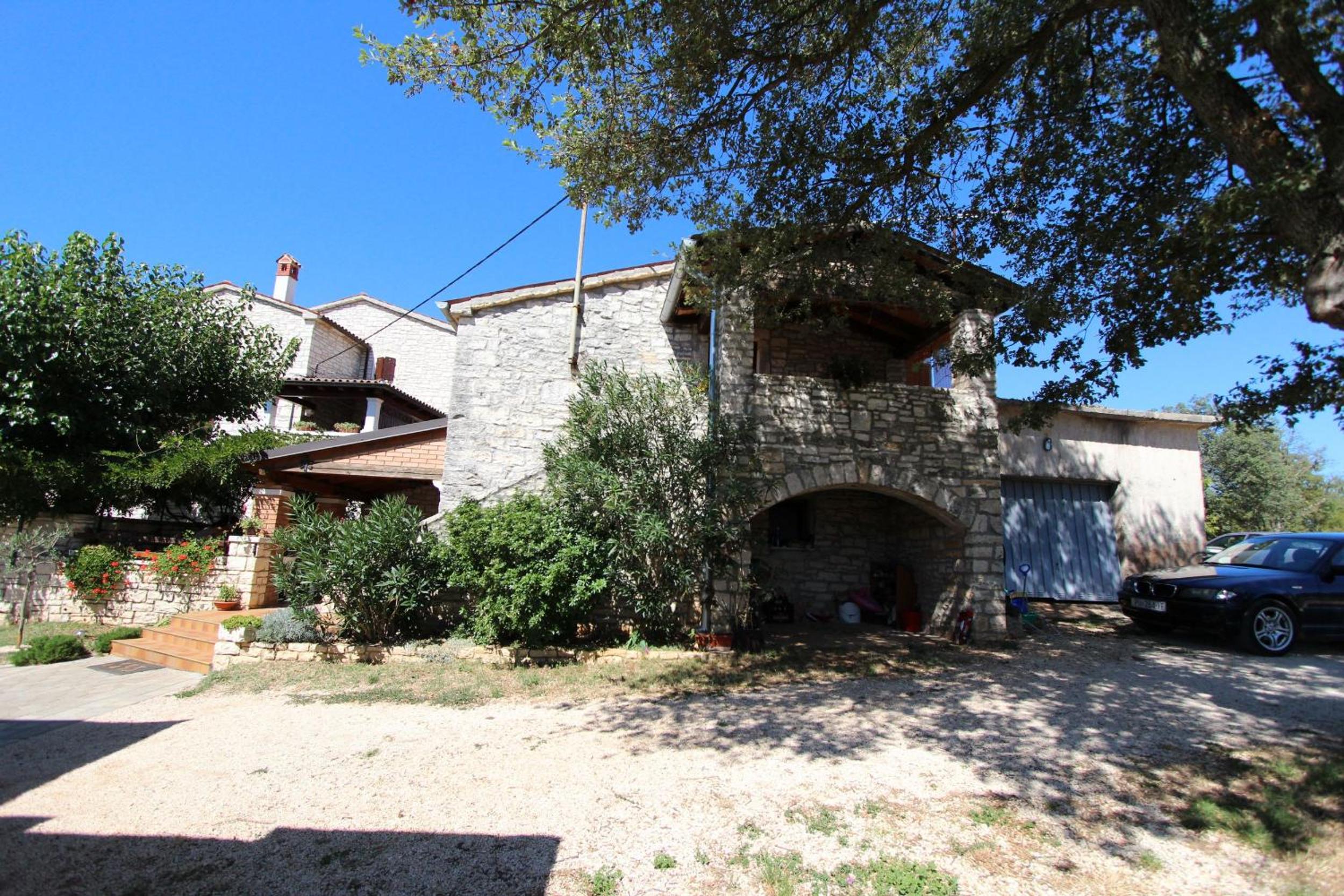 Apartments Bertetić
