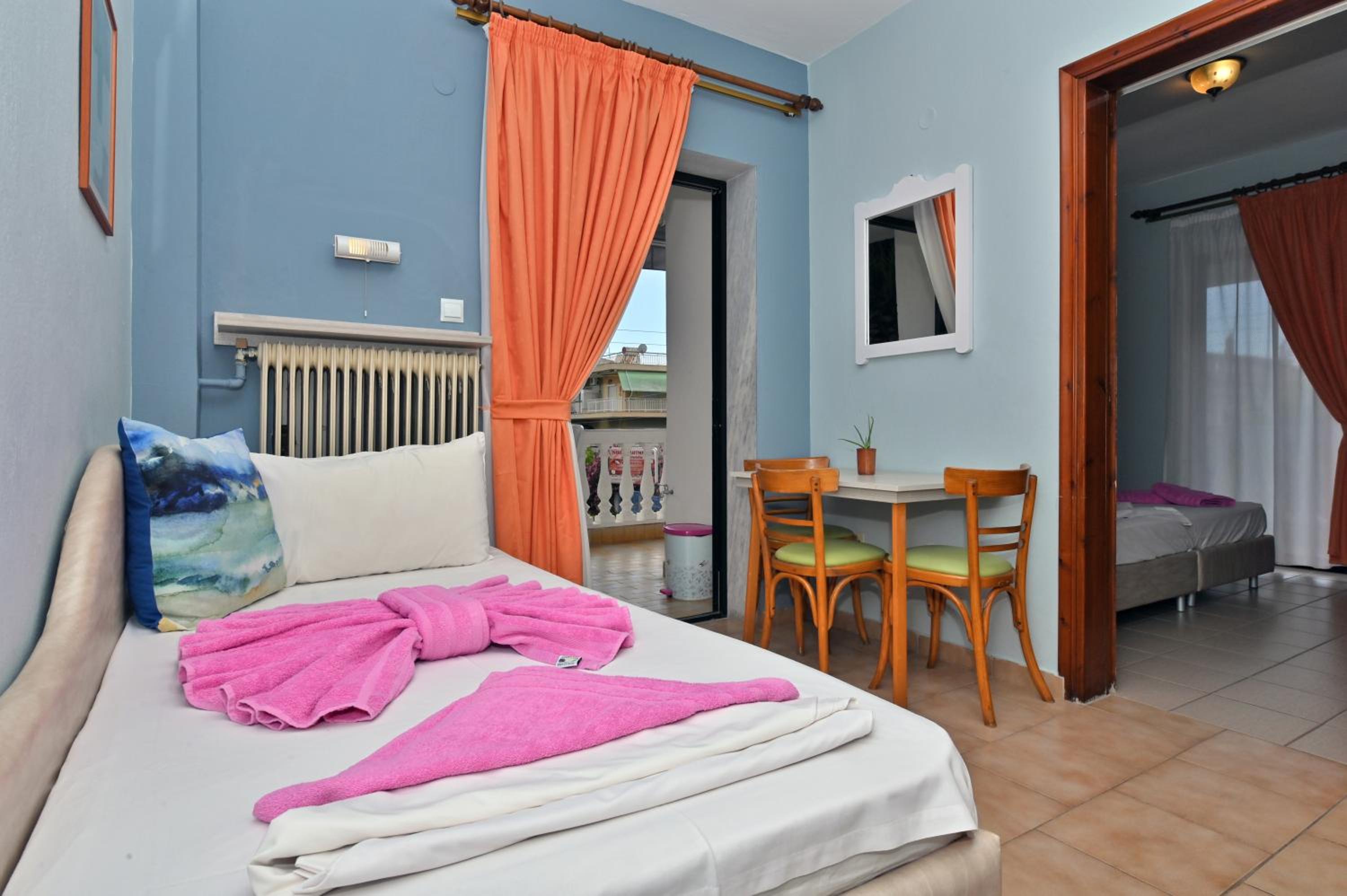 Dionisos Palms Apartments