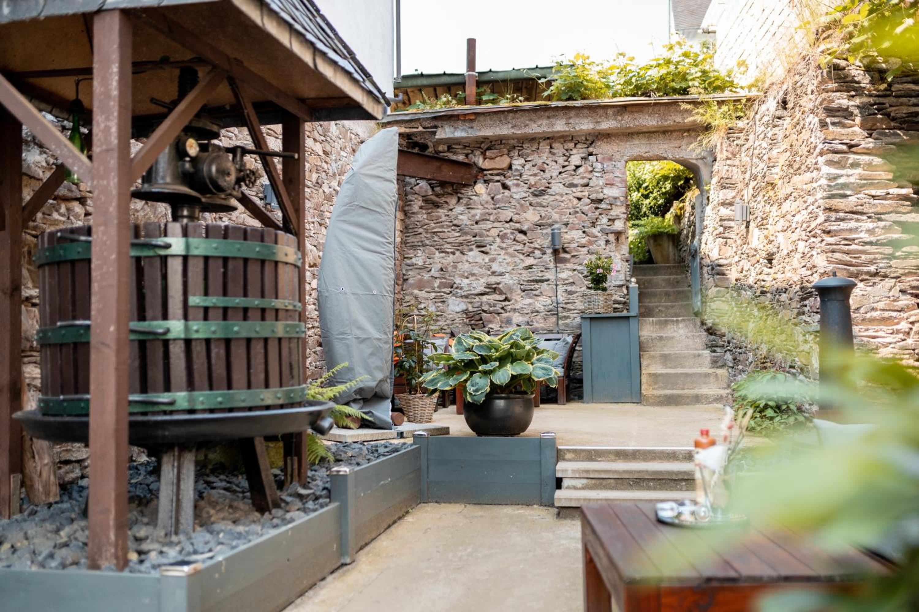 Seminarhaus Heim Retreat, Fachwerkhaus von 1451, Yoga, Naturgarten für 10 Personen