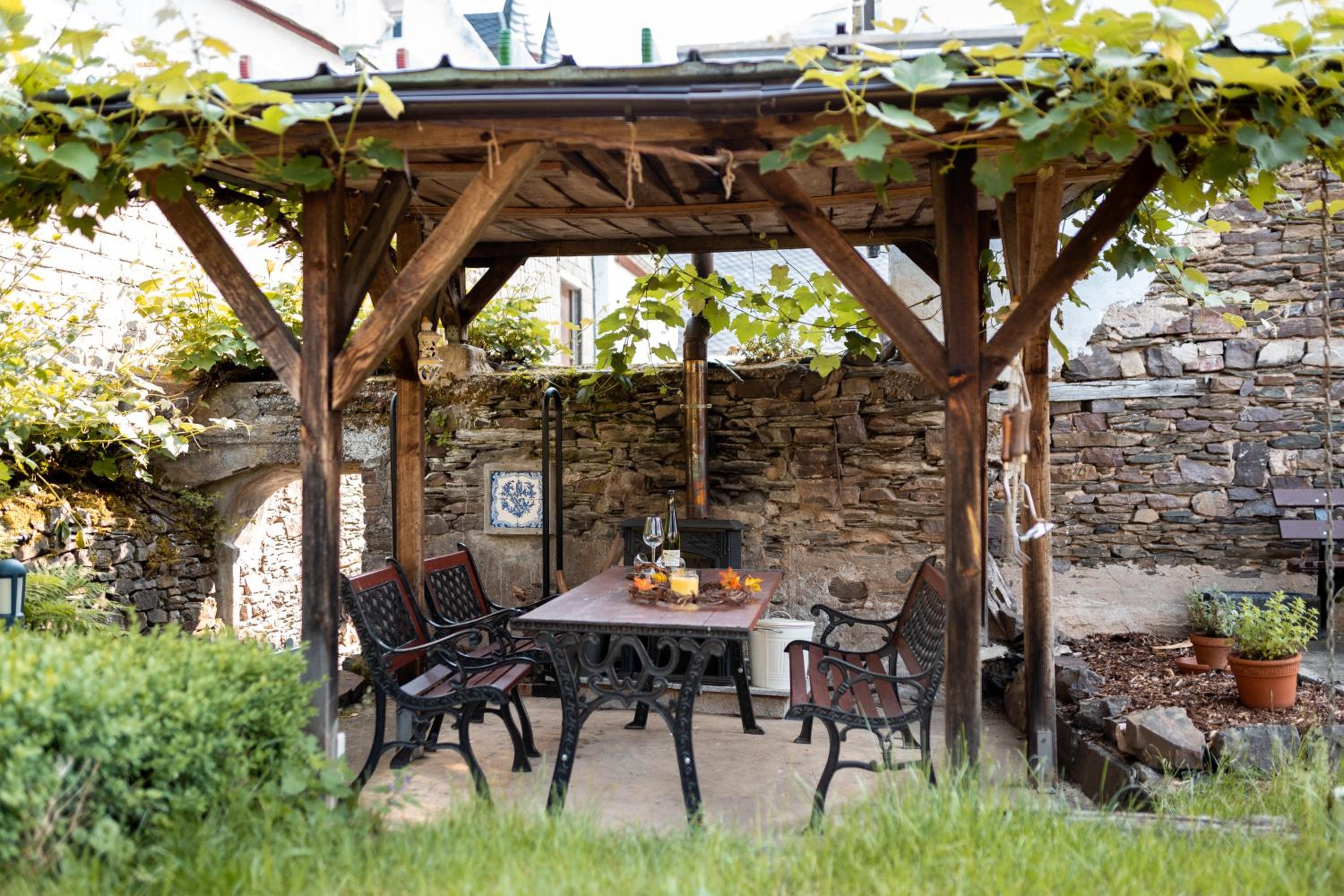 Seminarhaus Heim Retreat, Fachwerkhaus von 1451, Yoga, Naturgarten für 10 Personen