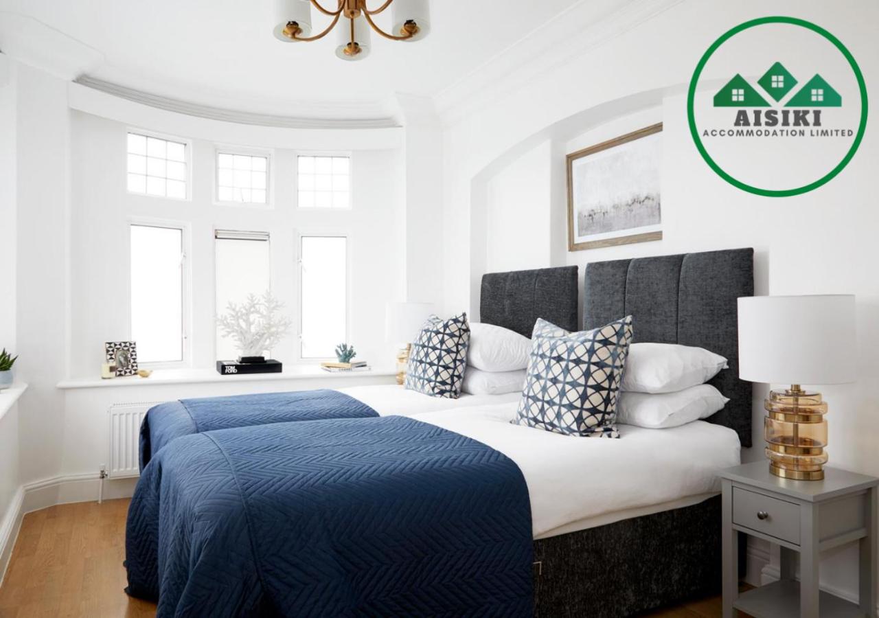 Aisiki Stays Apartments at North Finchley, 3-Bedroom & 2-Bathroom, Pet Friendly Flat, King or Twin Beds with Free Wi-Fi view 3