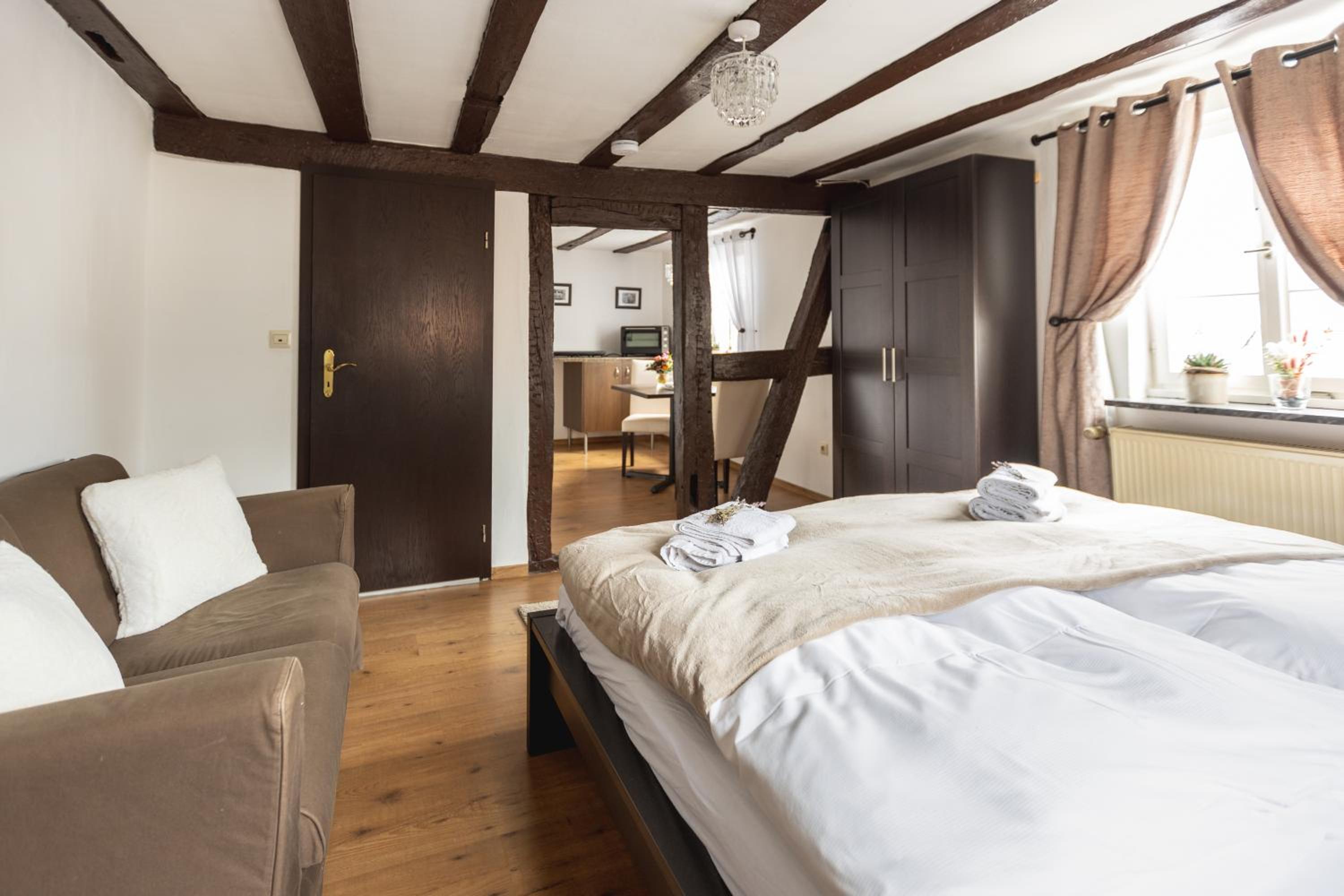 Seminarhaus Heim Retreat, Fachwerkhaus von 1451, Yoga, Naturgarten für 10 Personen