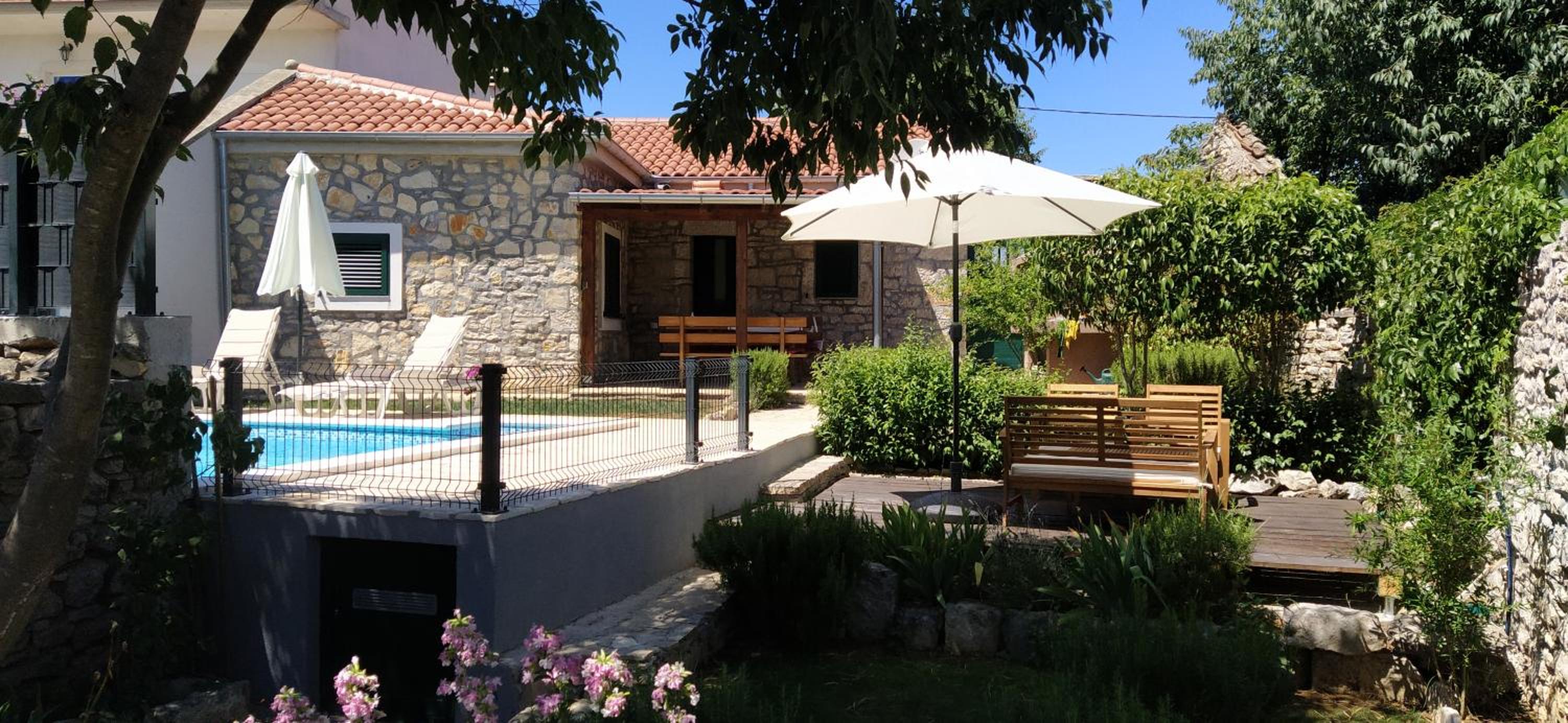 Kamena kuća Rutar view 2