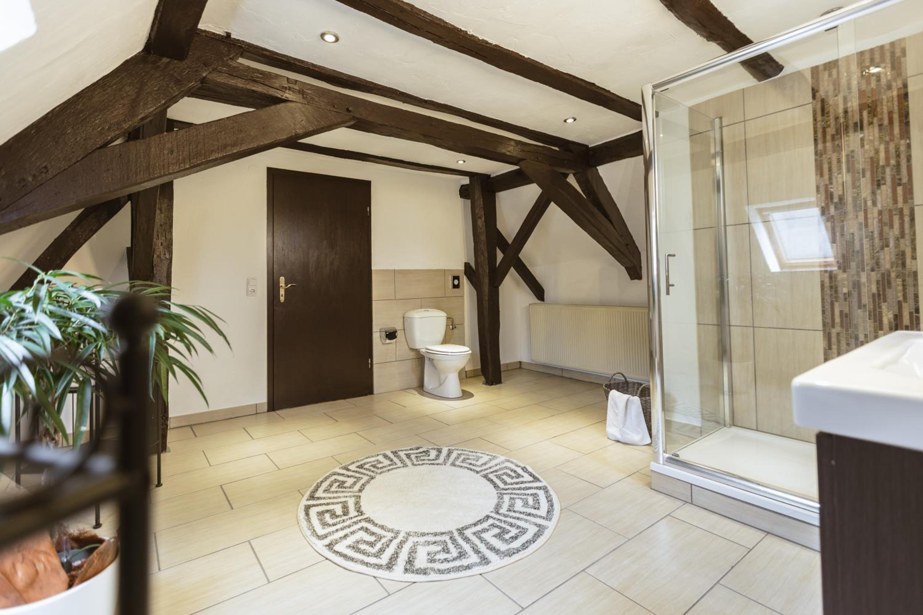 Seminarhaus Heim Retreat, Fachwerkhaus von 1451, Yoga, Naturgarten für 10 Personen